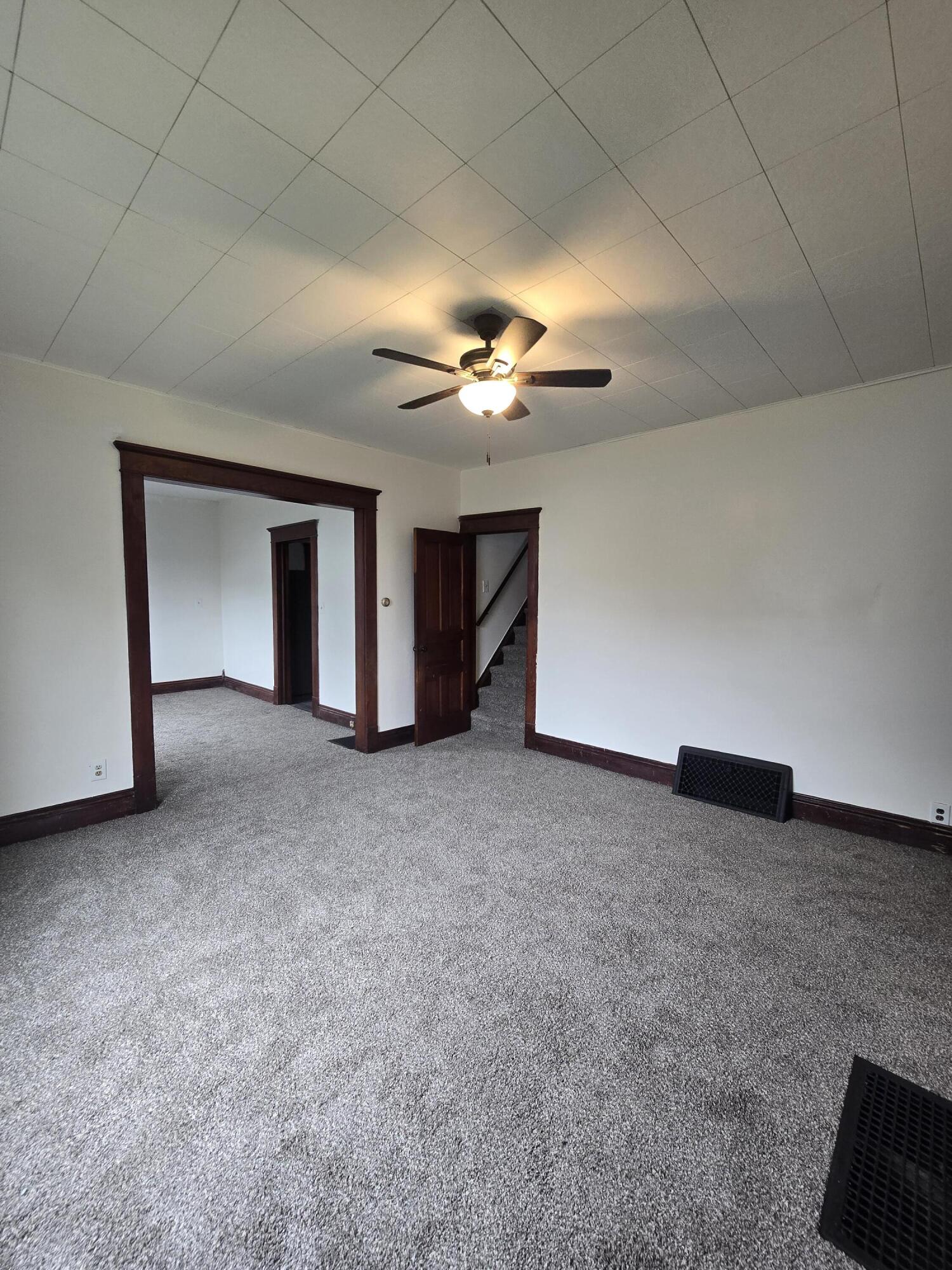 27 E Jefferson Street