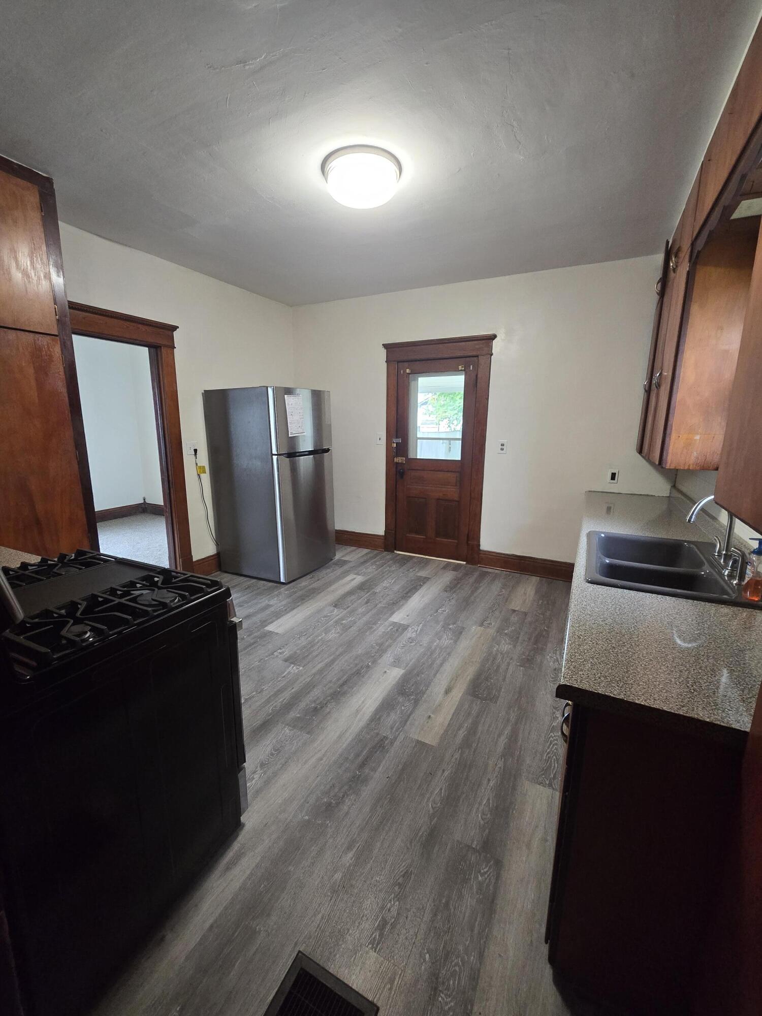 27 E Jefferson Street