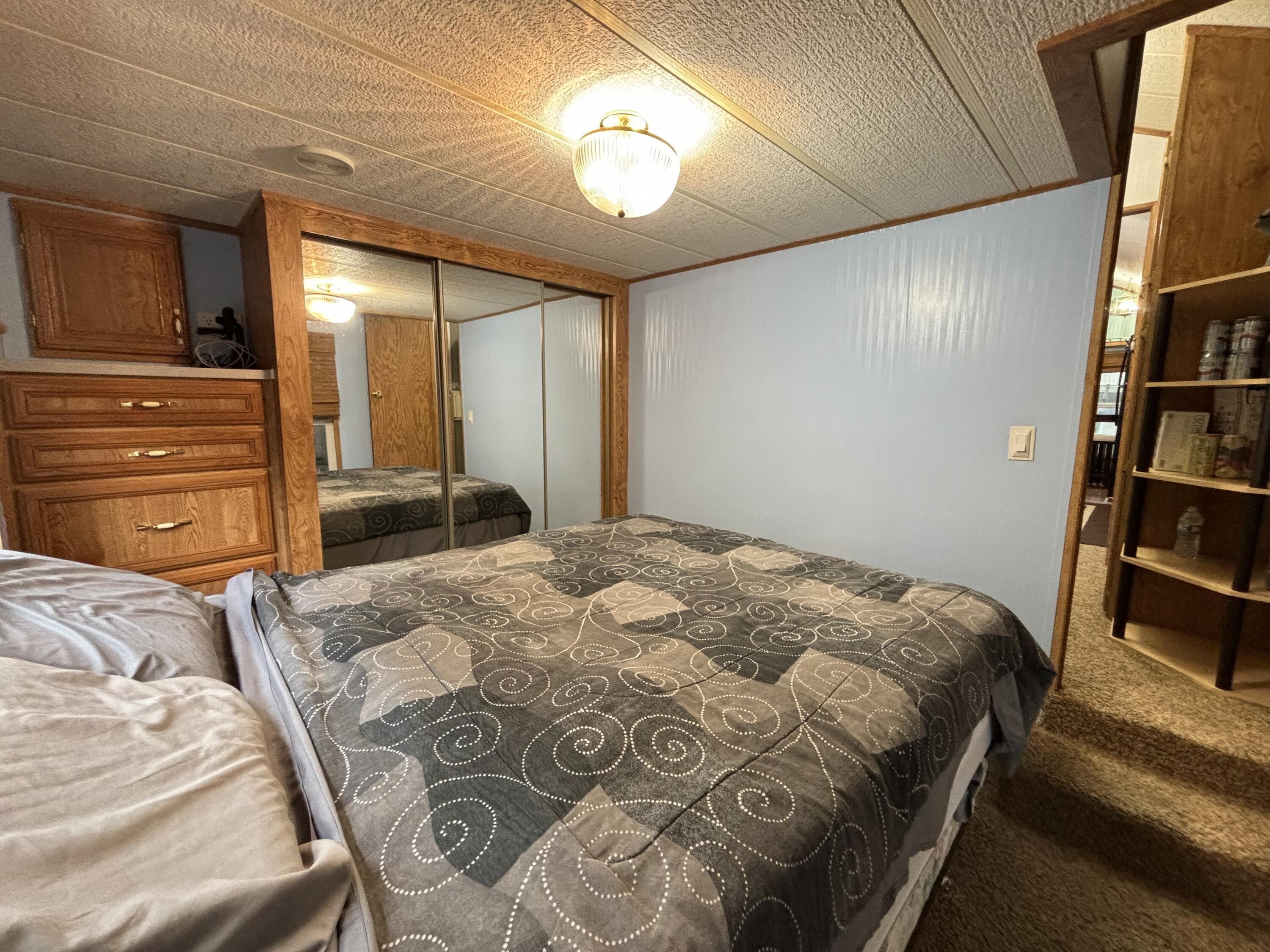 631 Hillview Lane