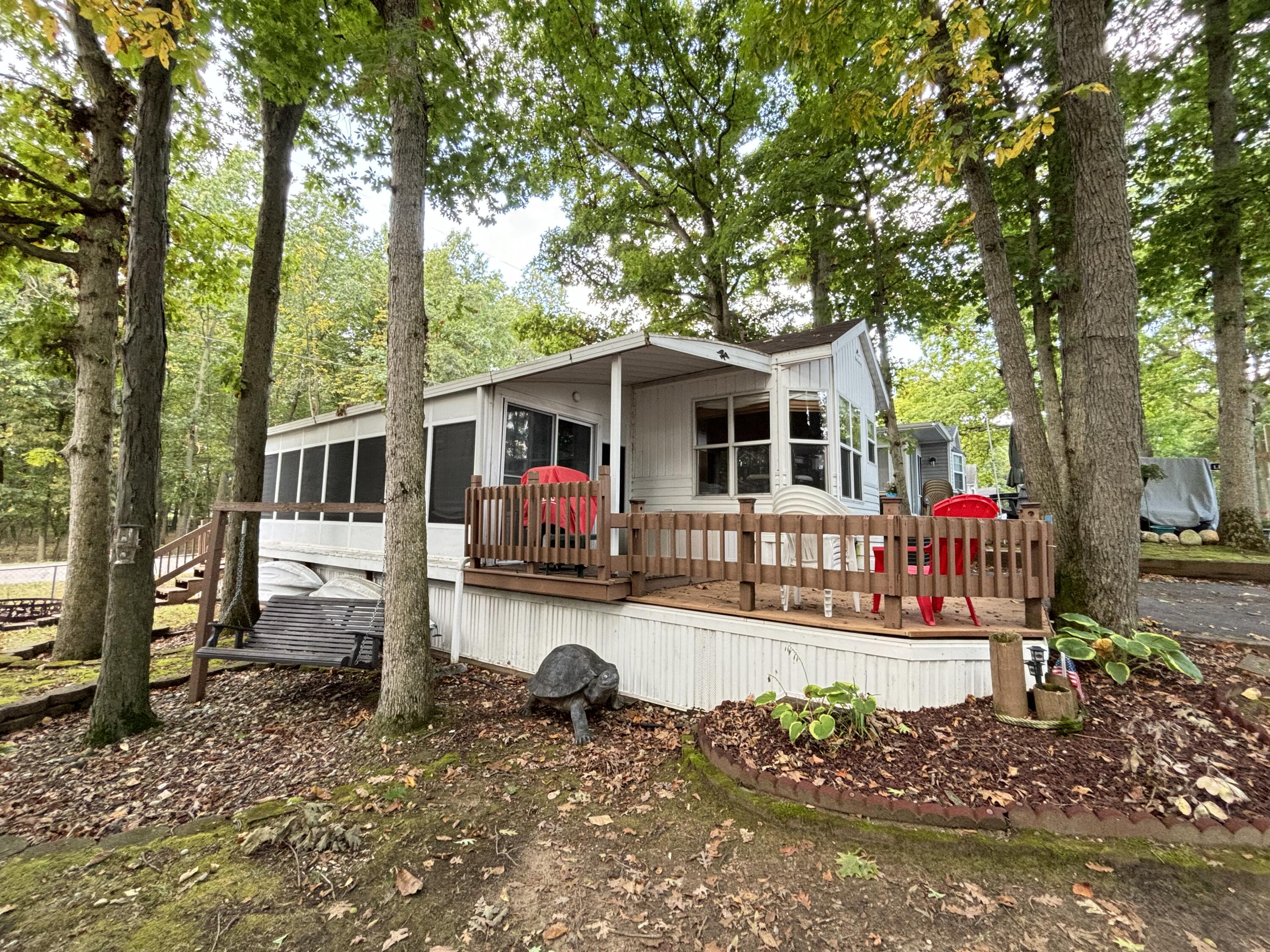 631 Hillview Lane