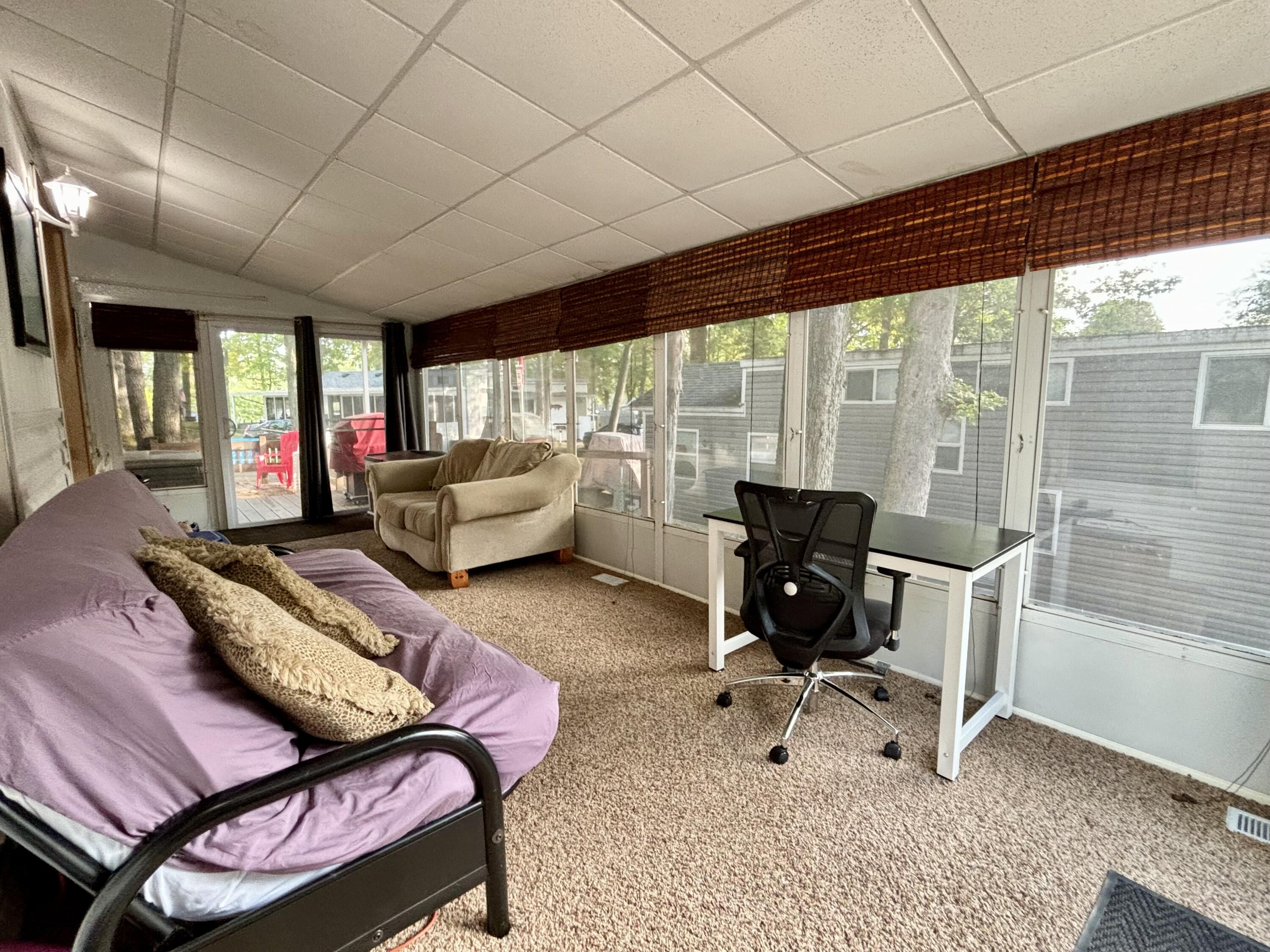 631 Hillview Lane
