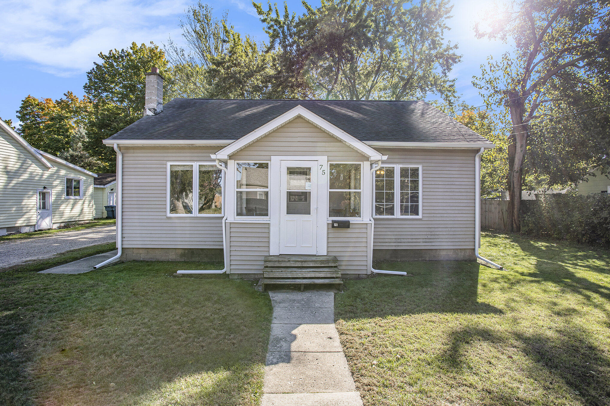 75 Pelton Avenue