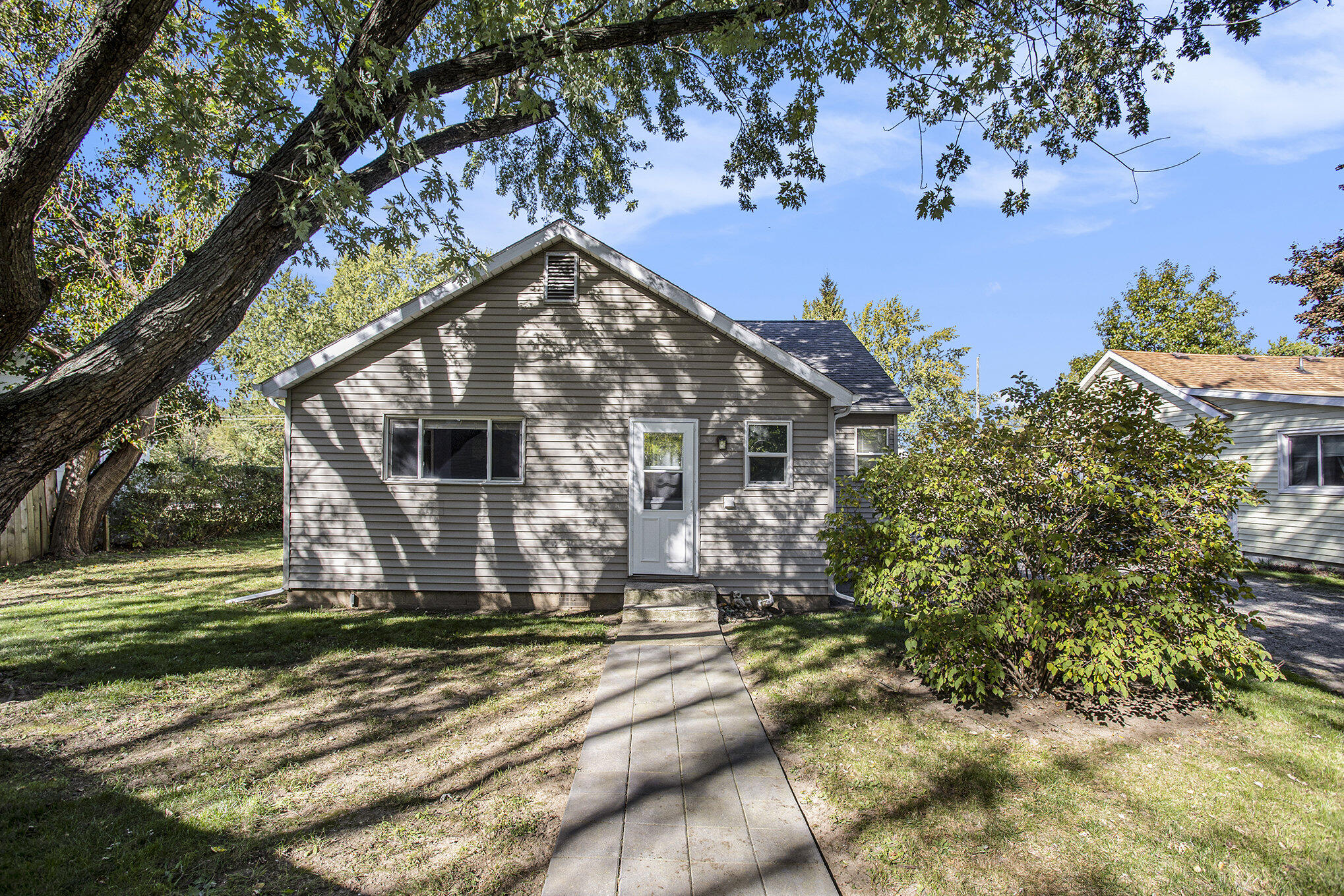 75 Pelton Avenue