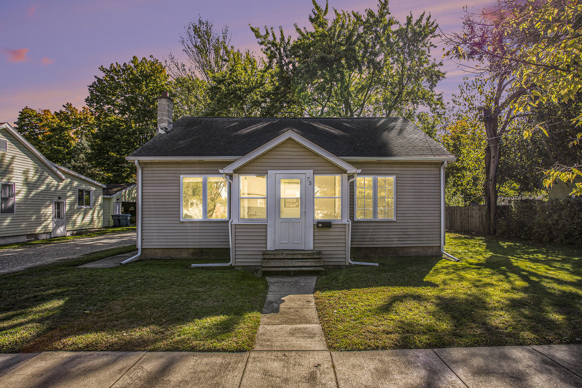 75 Pelton Avenue