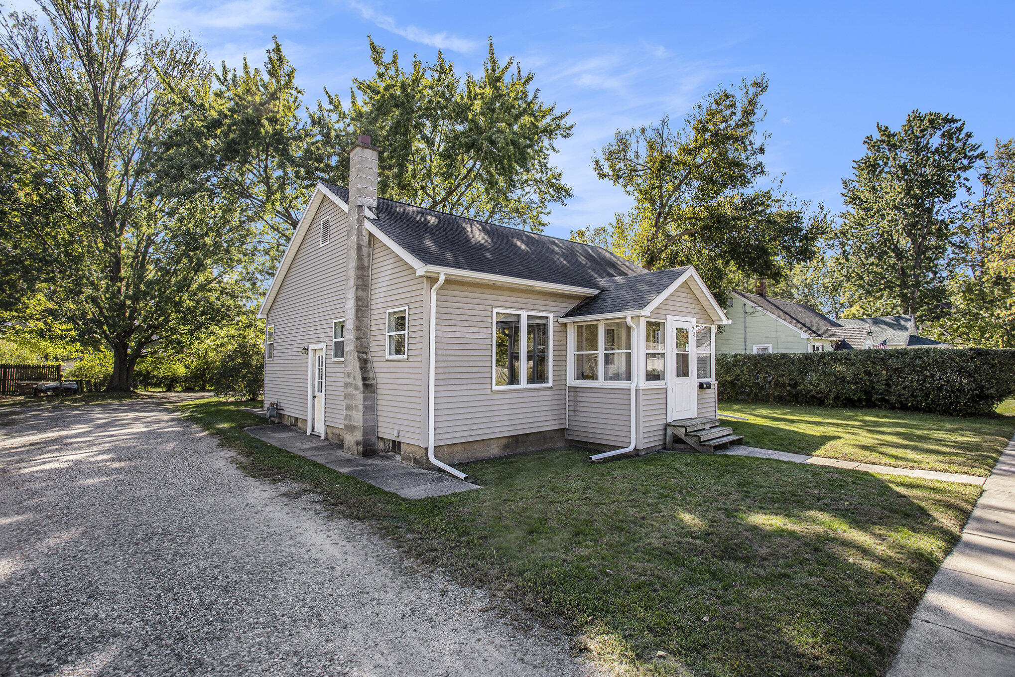 75 Pelton Avenue