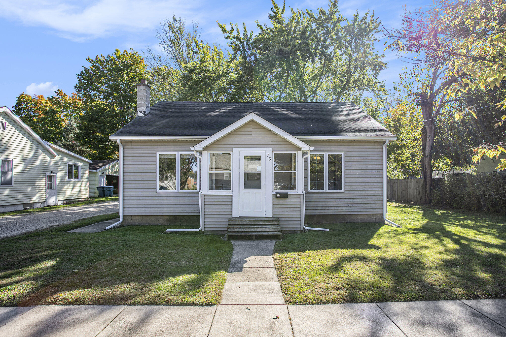 75 Pelton Avenue