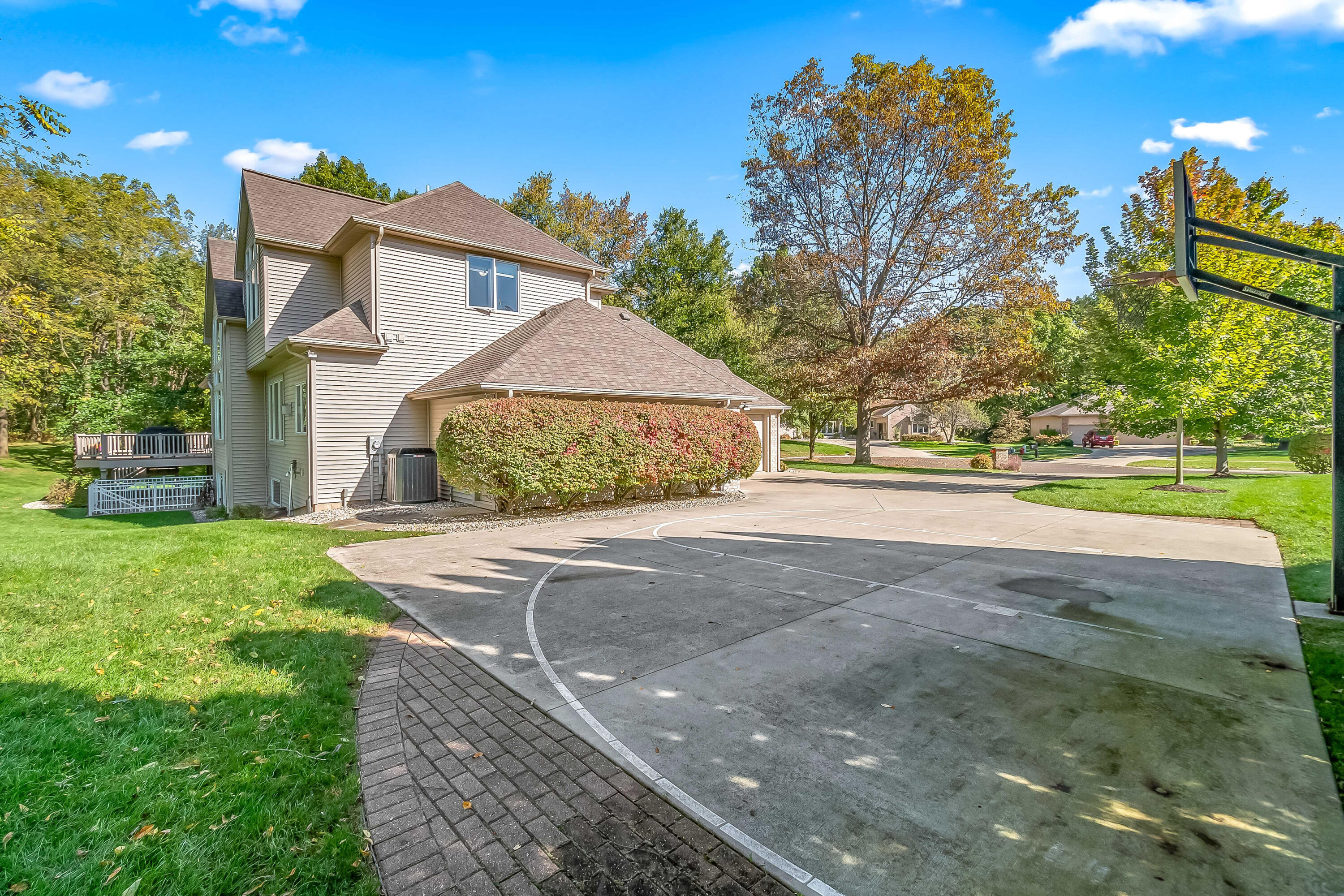 121 Arrowhead Dr.