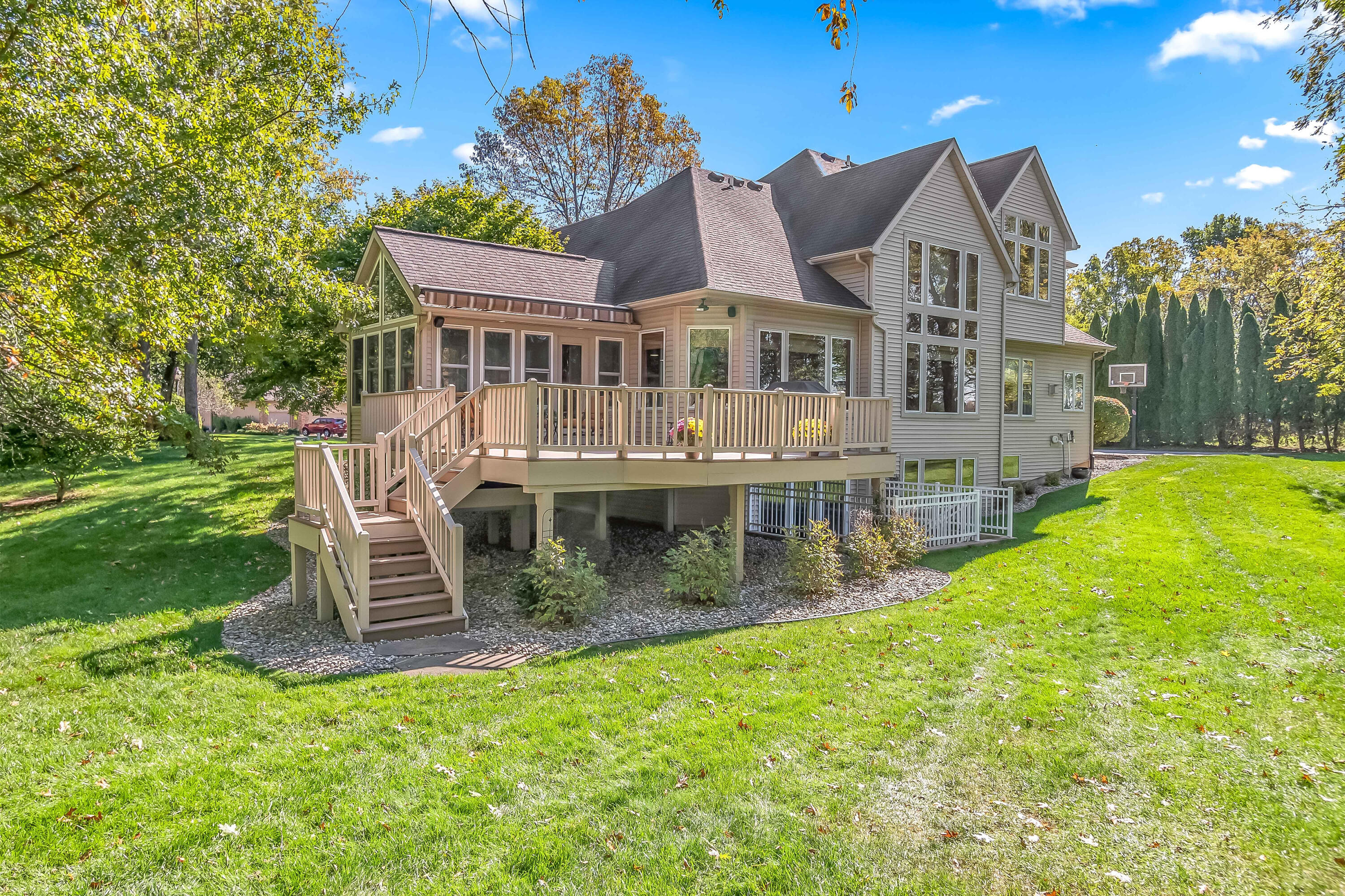 121 Arrowhead Dr.