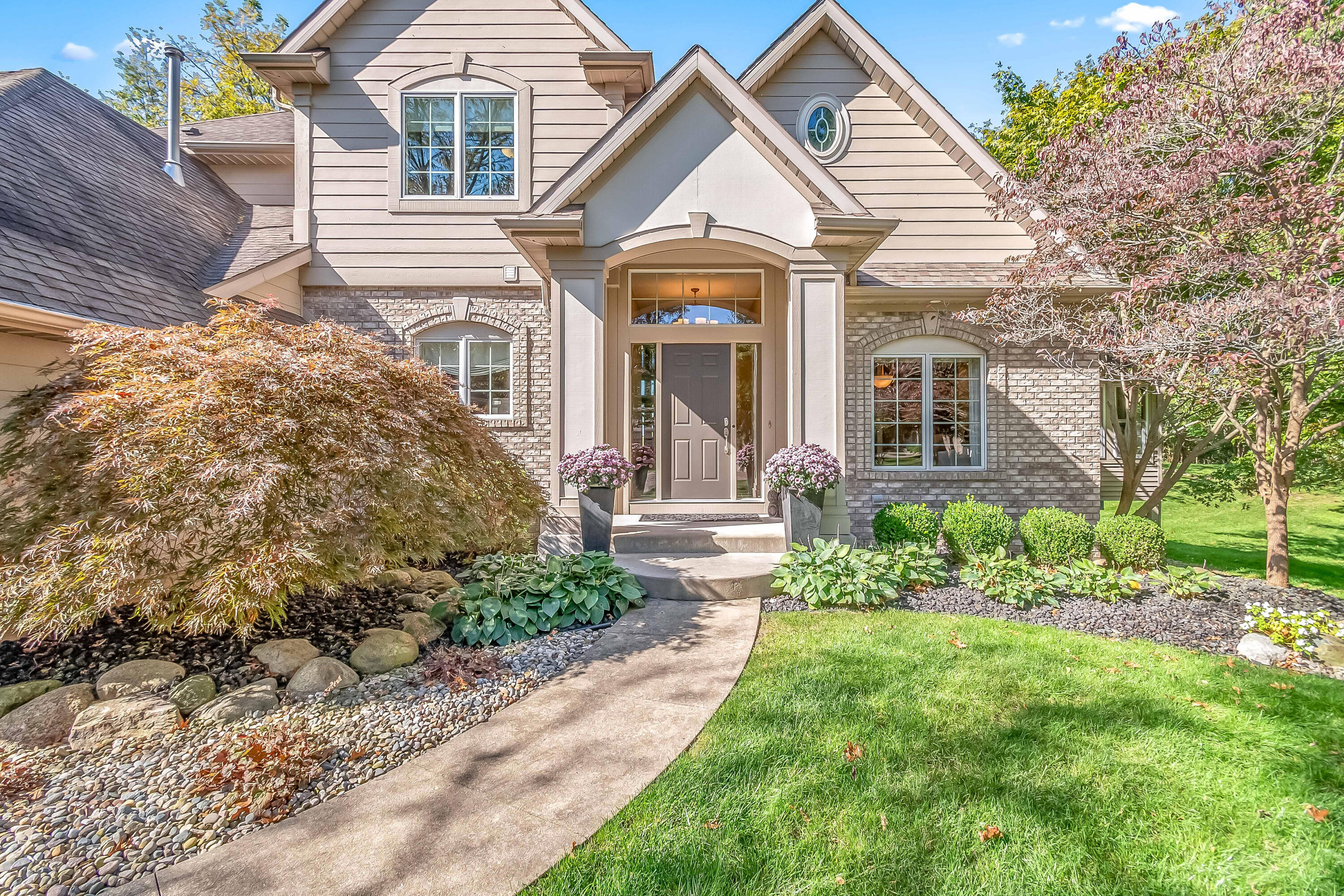 121 Arrowhead Dr.