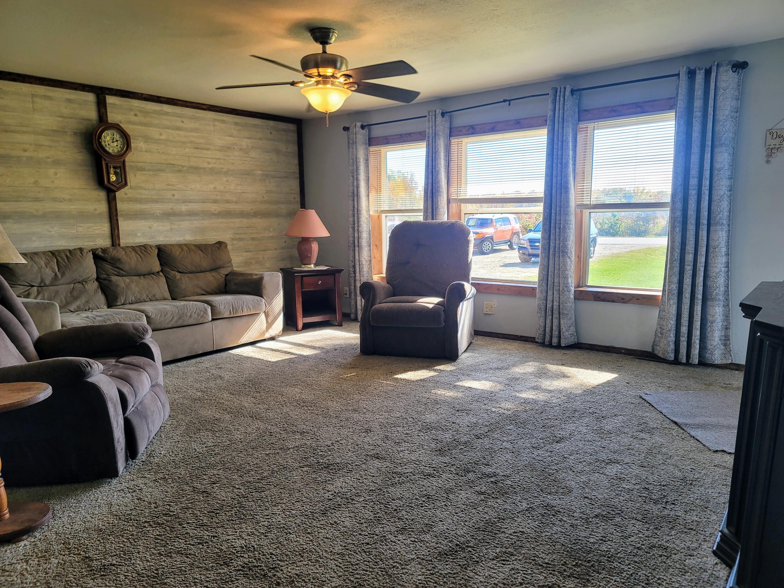 564 E State Road