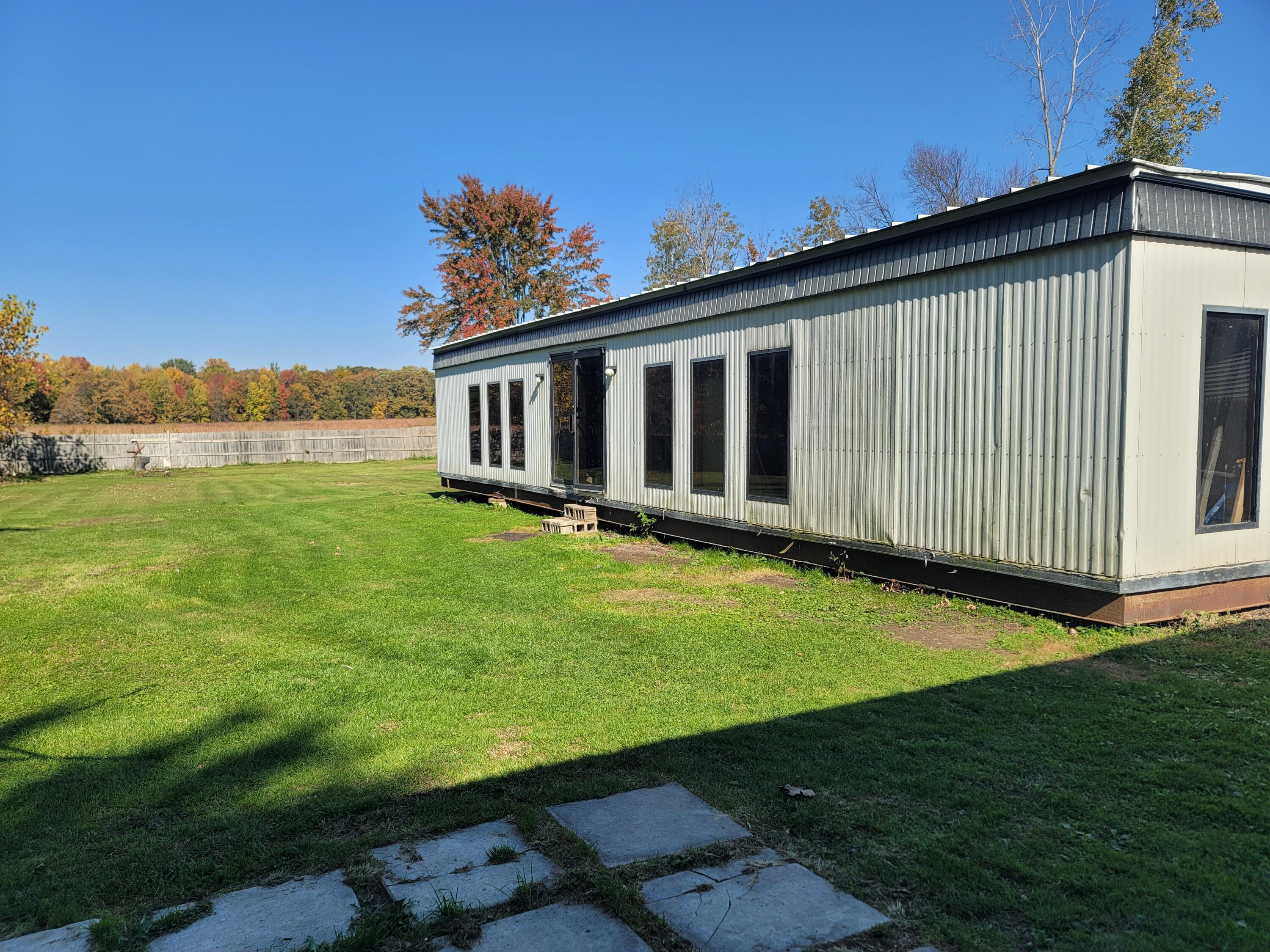 564 E State Road