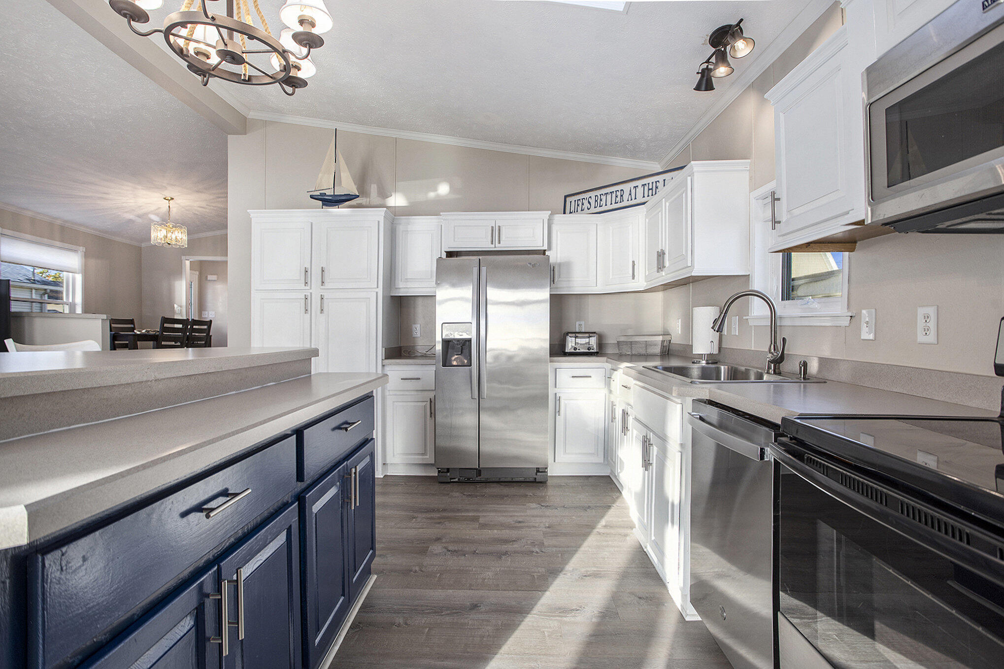 551 Maple Ln.