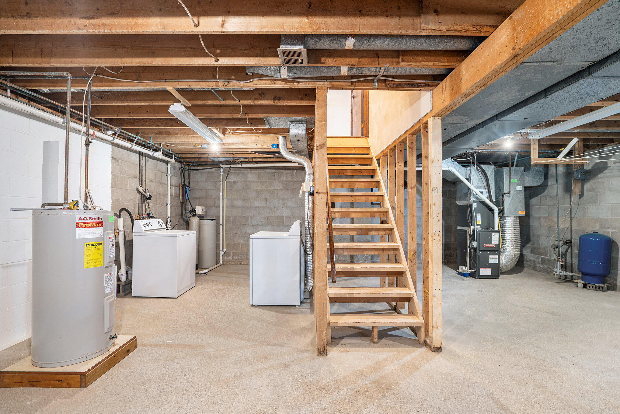 110 W Hatmaker Rd.
