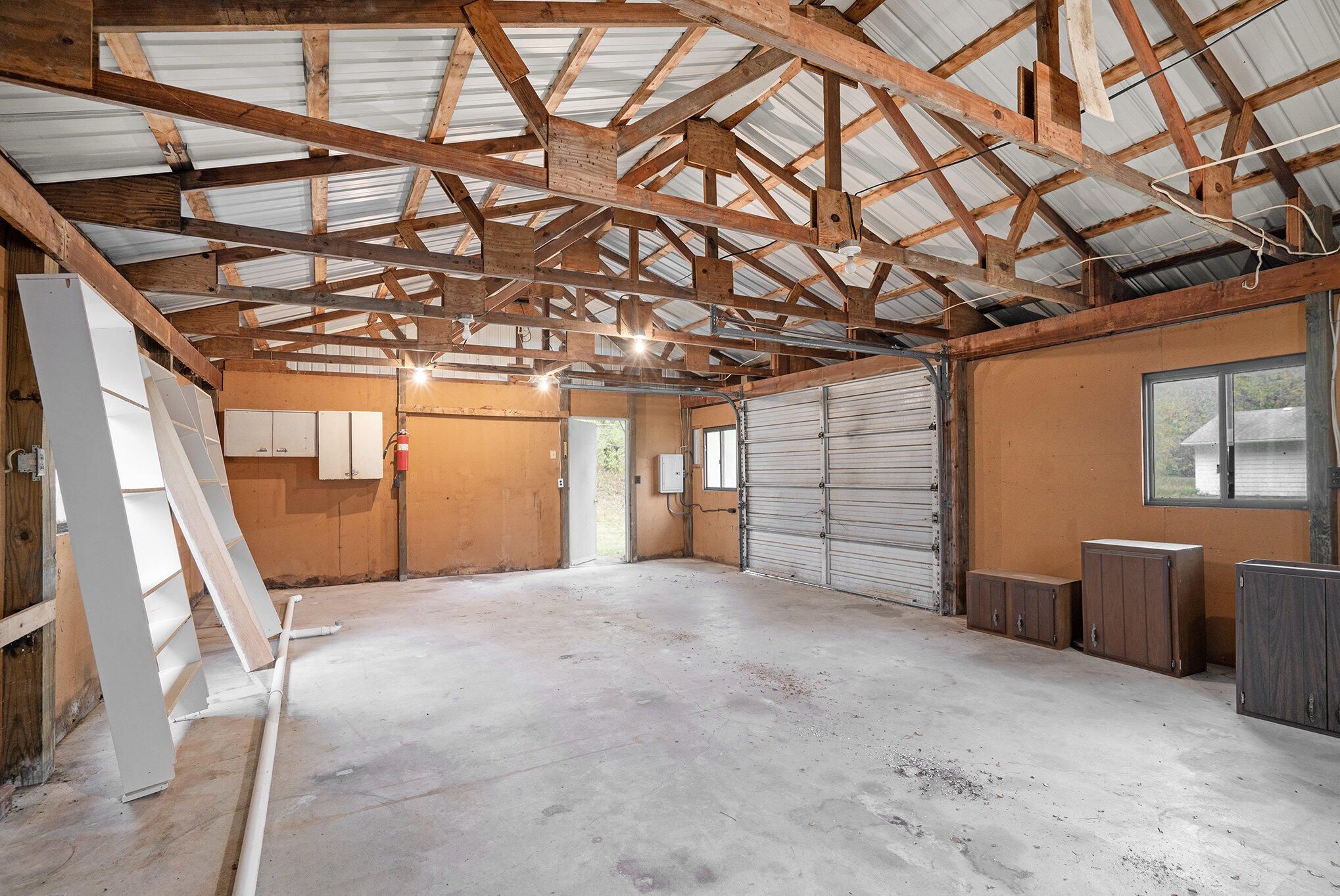 110 W Hatmaker Rd.
