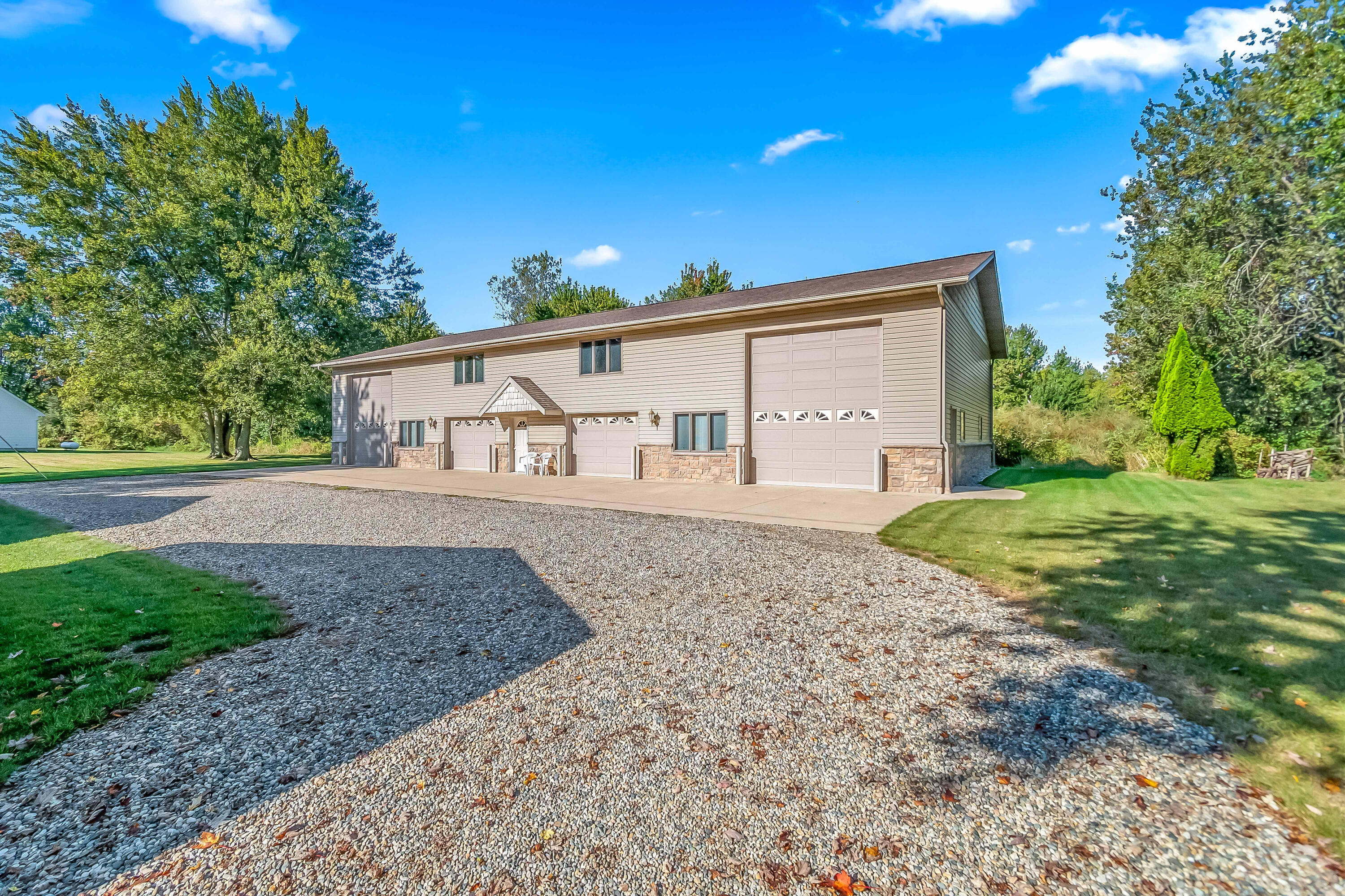 151 Lakeside Drive