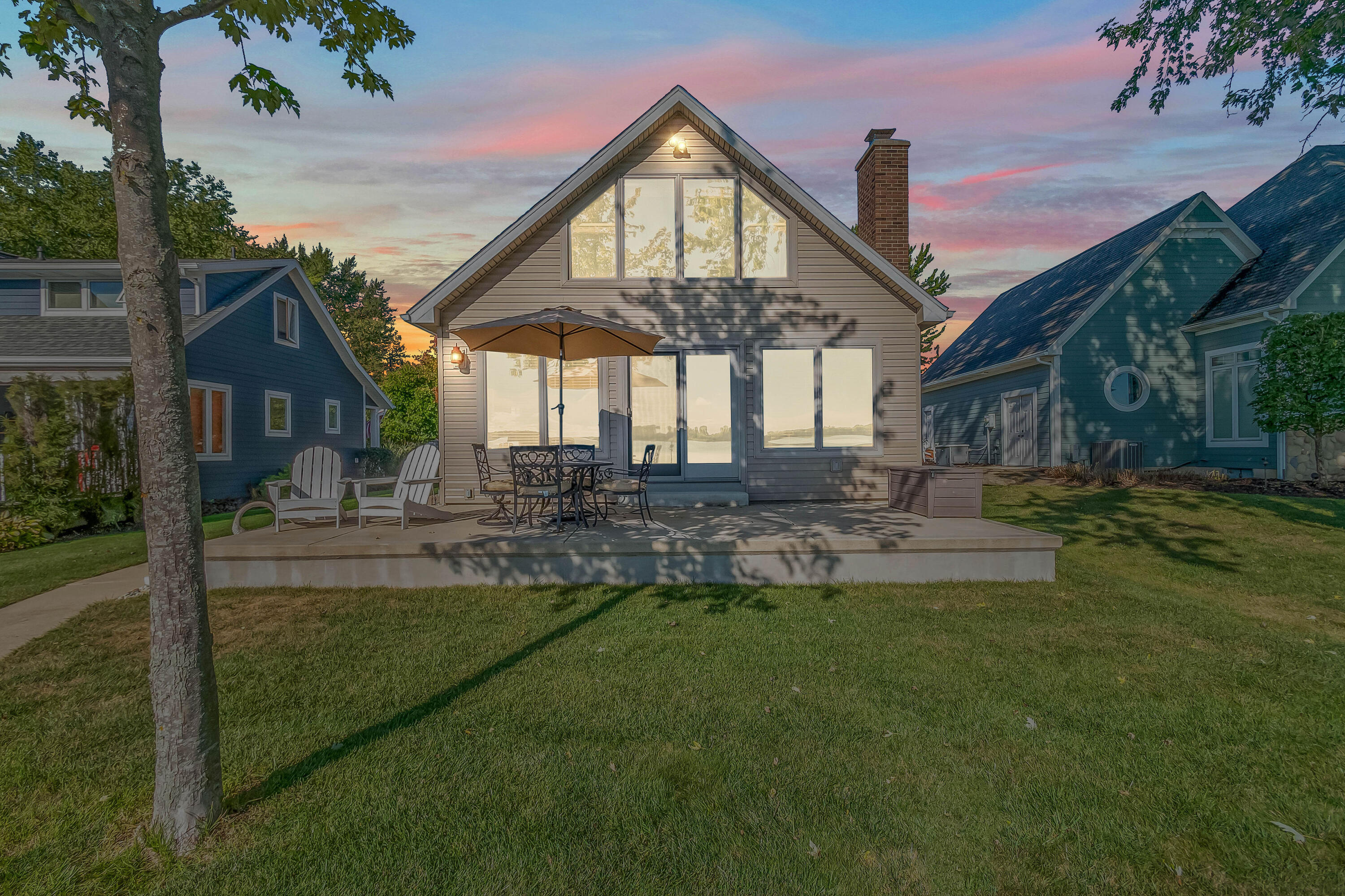151 Lakeside Drive