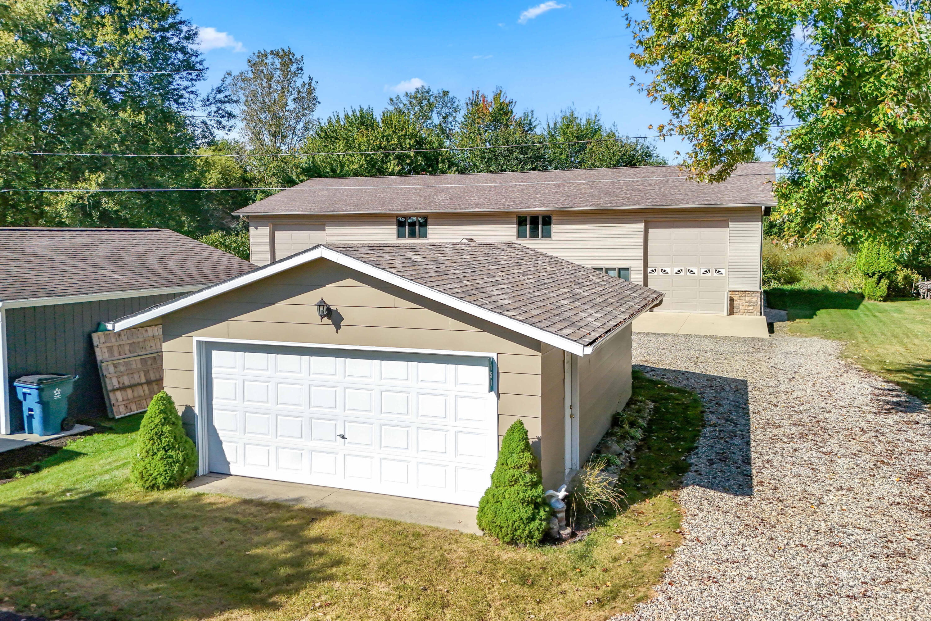 151 Lakeside Drive