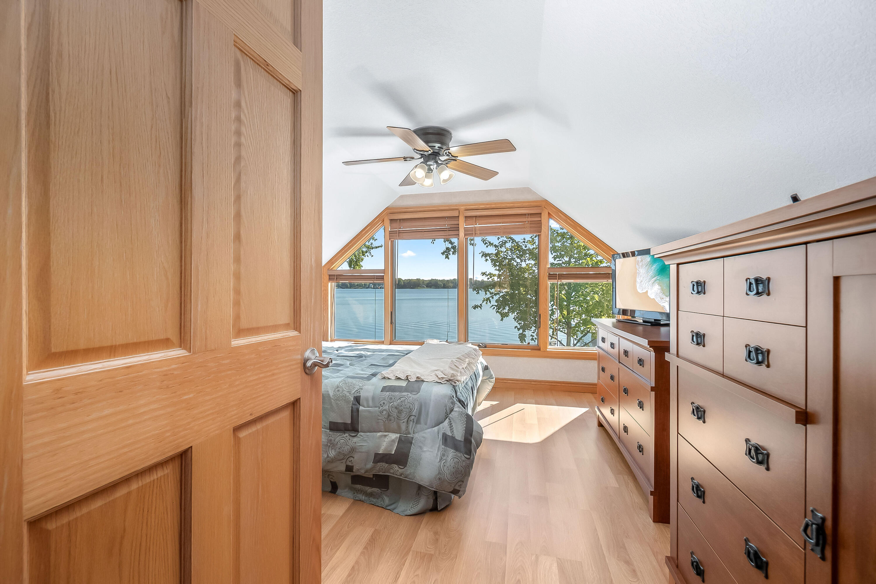 151 Lakeside Drive