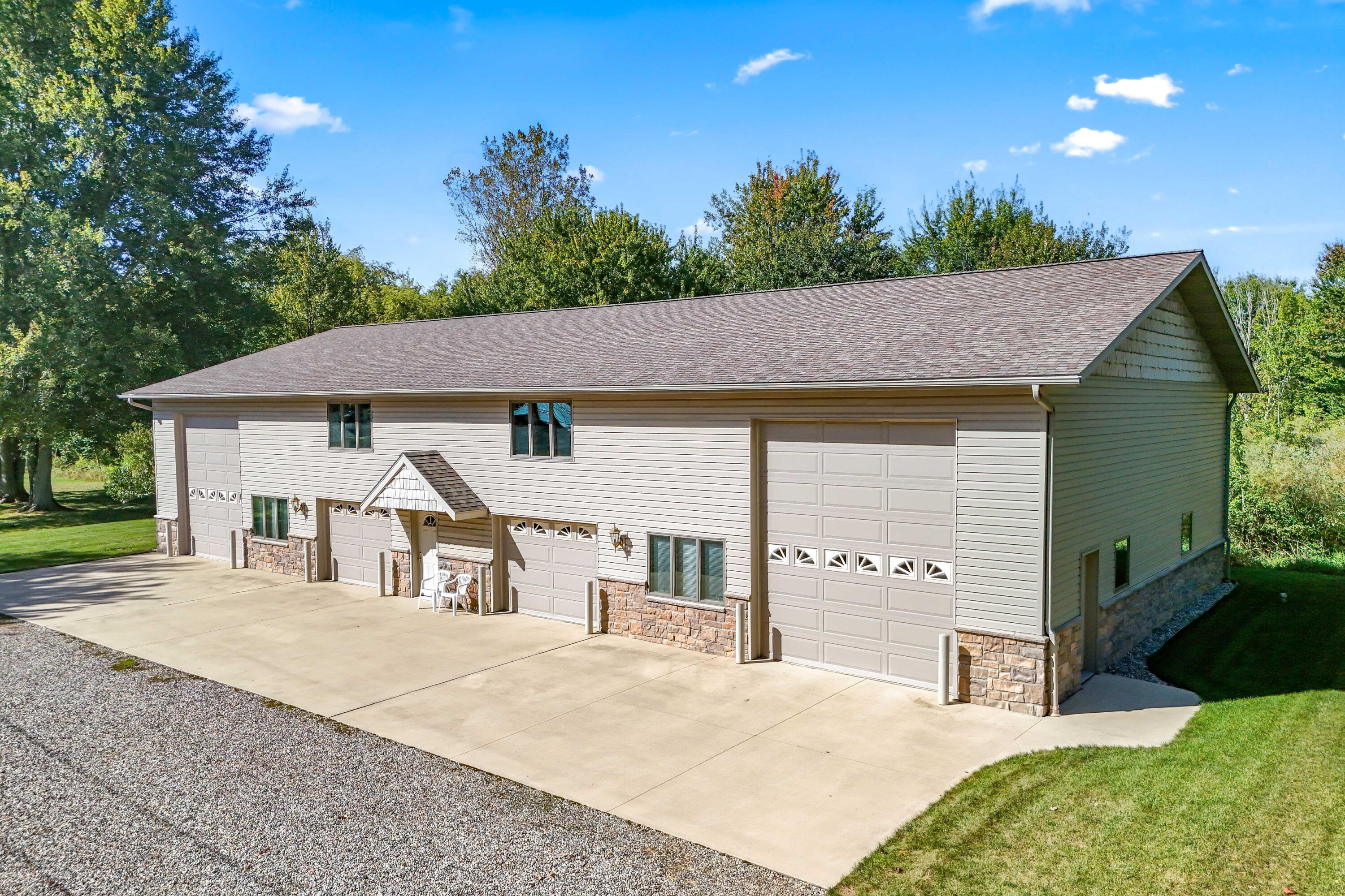 151 Lakeside Drive