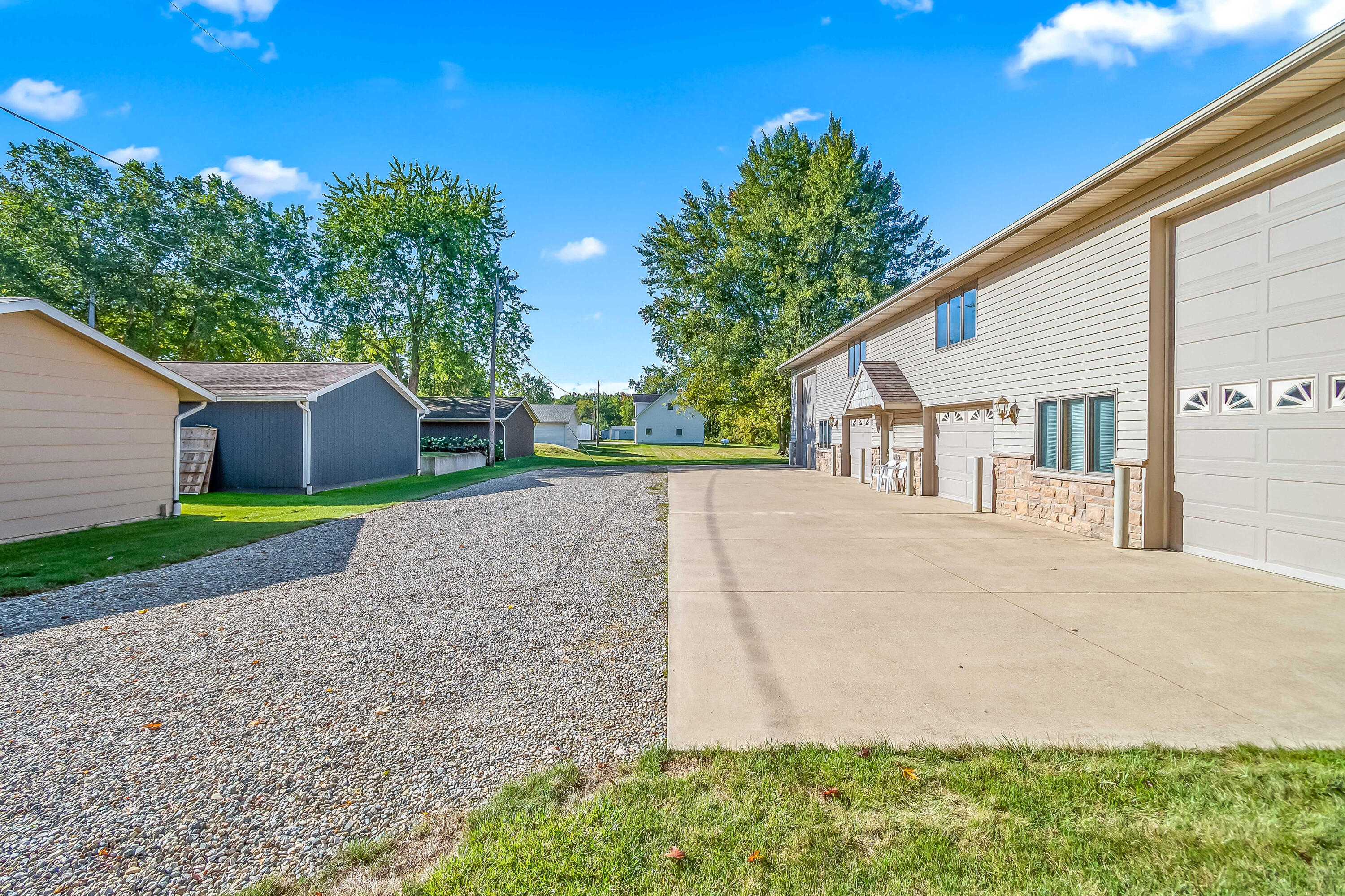 151 Lakeside Drive