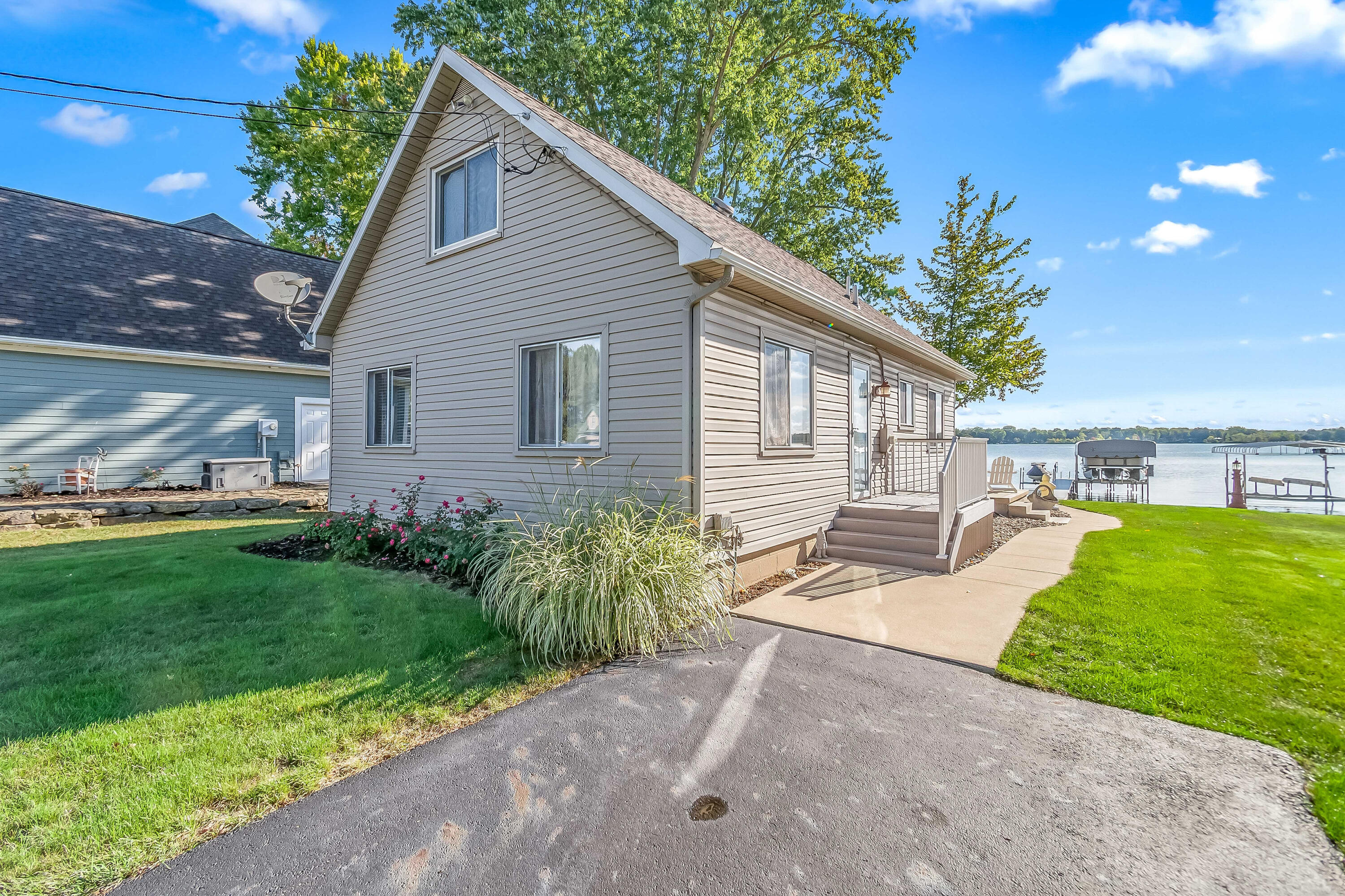 151 Lakeside Drive