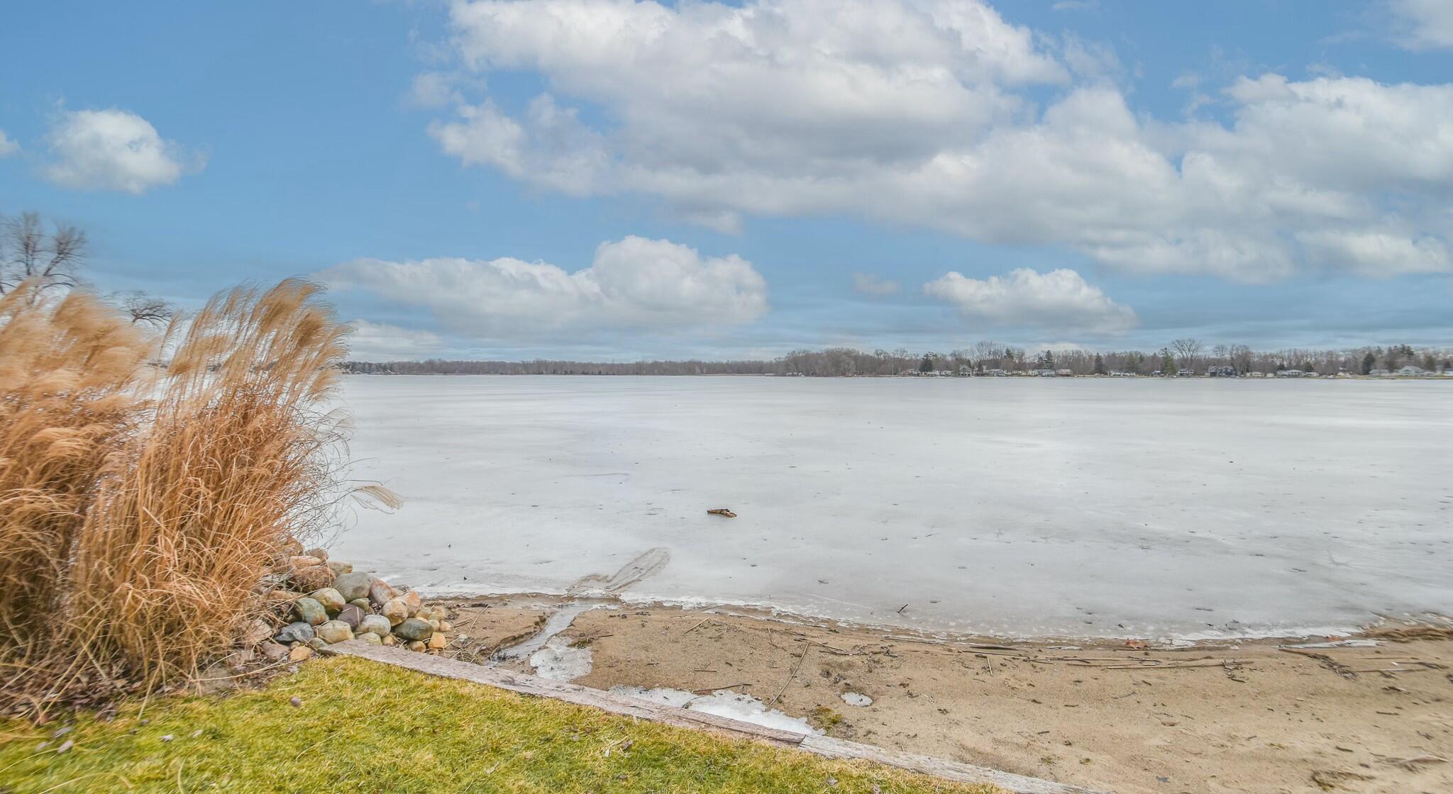 419 Sunny Shores Drive