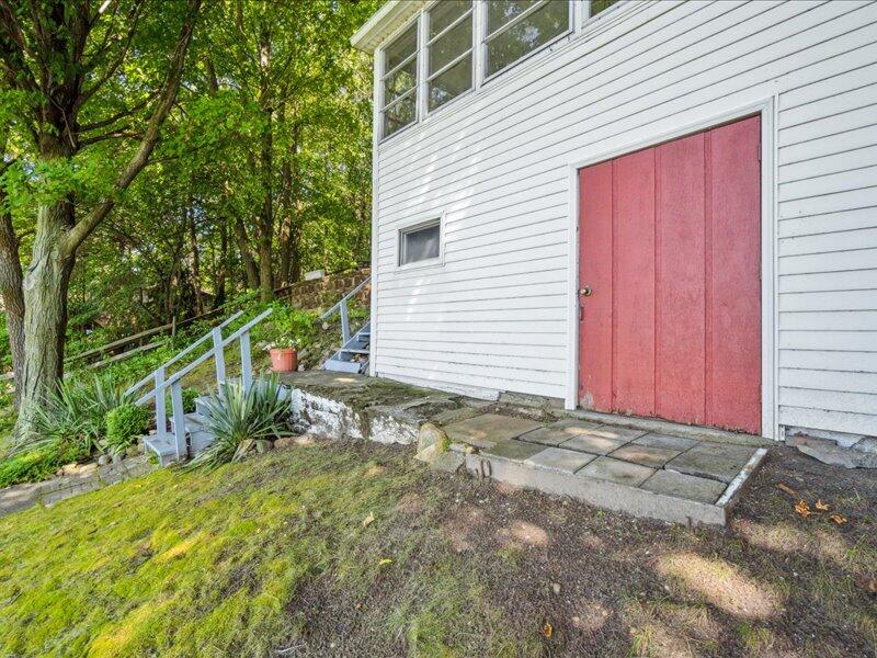 4142 Beach Drive