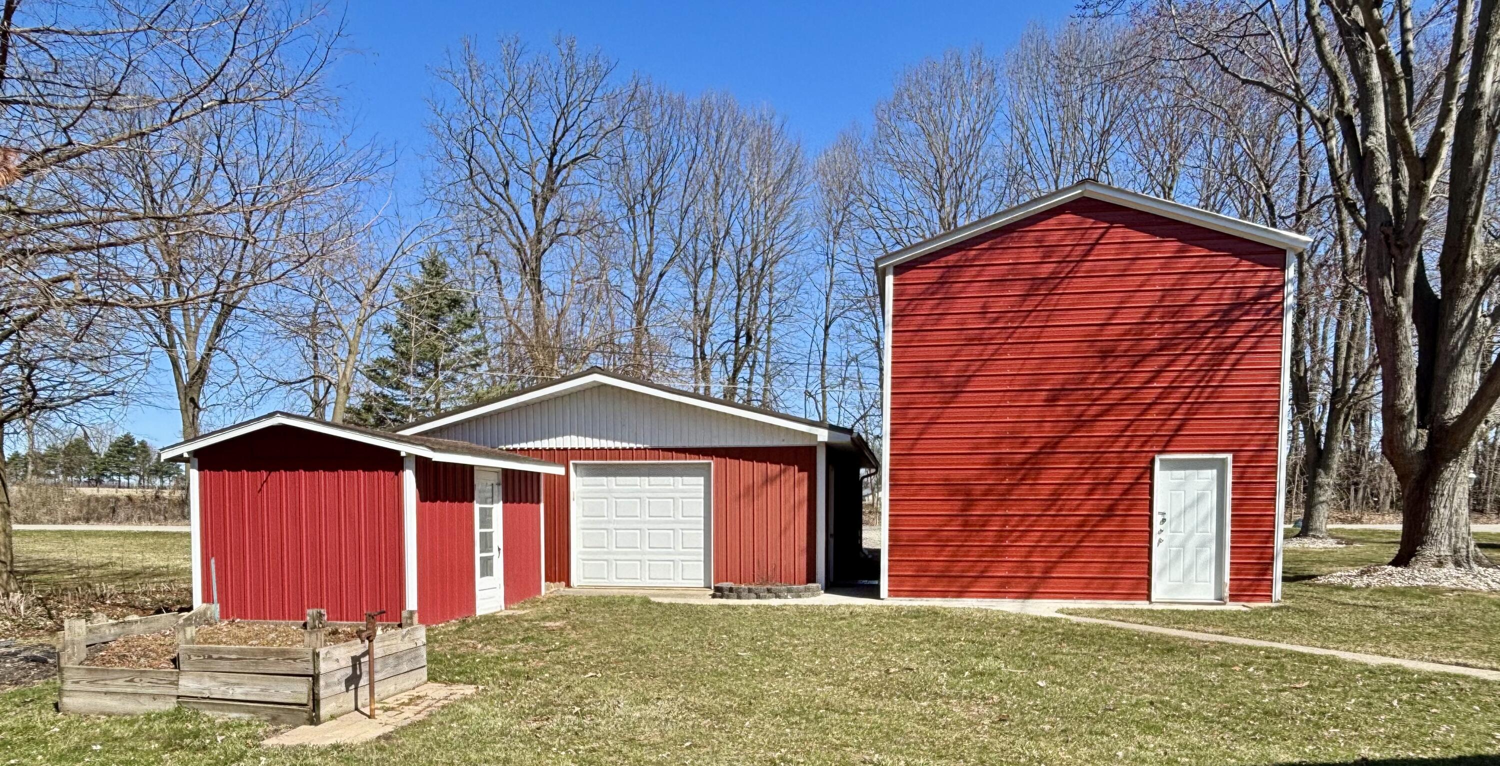 757 Lake Shore Point