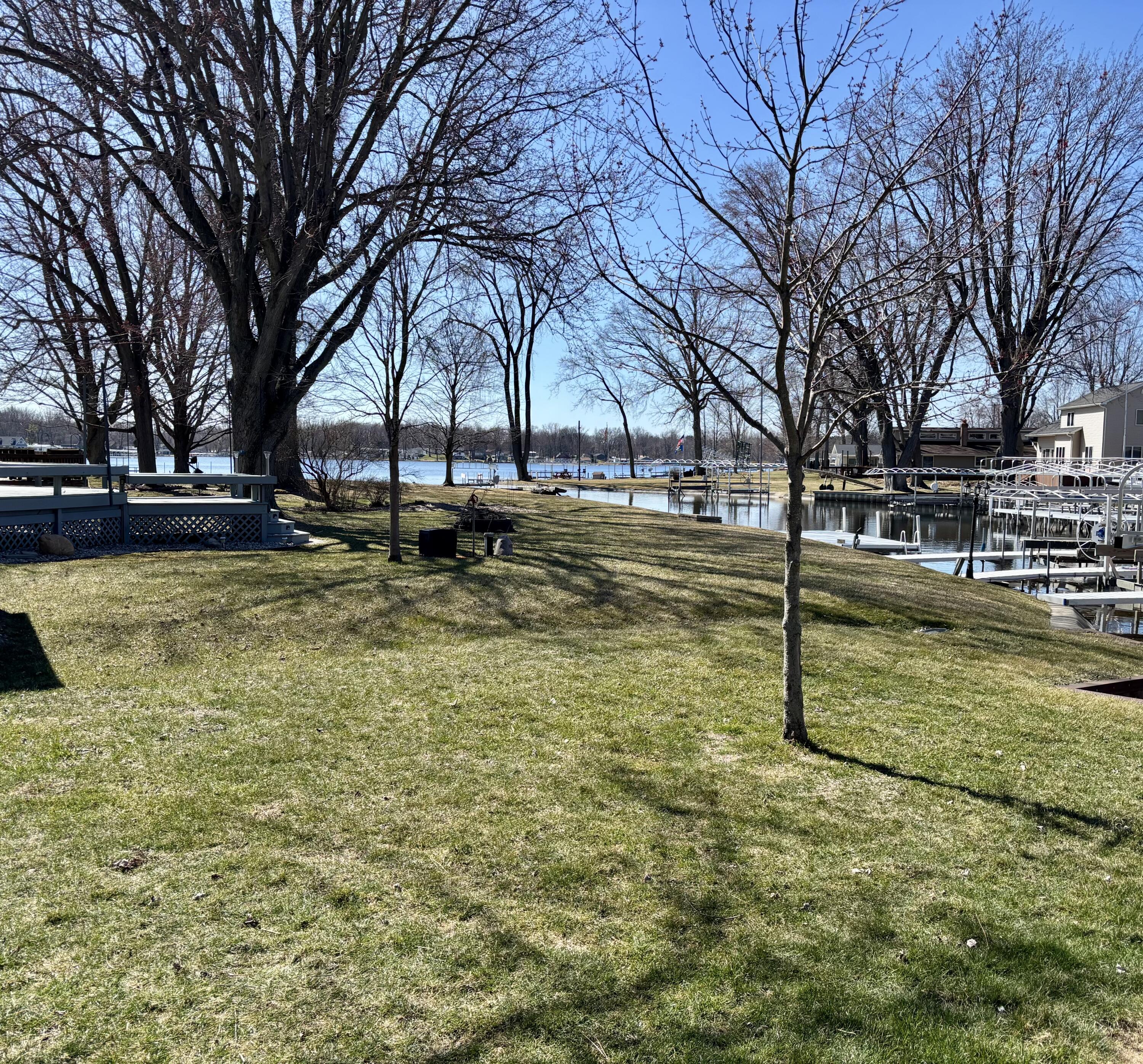 757 Lake Shore Point