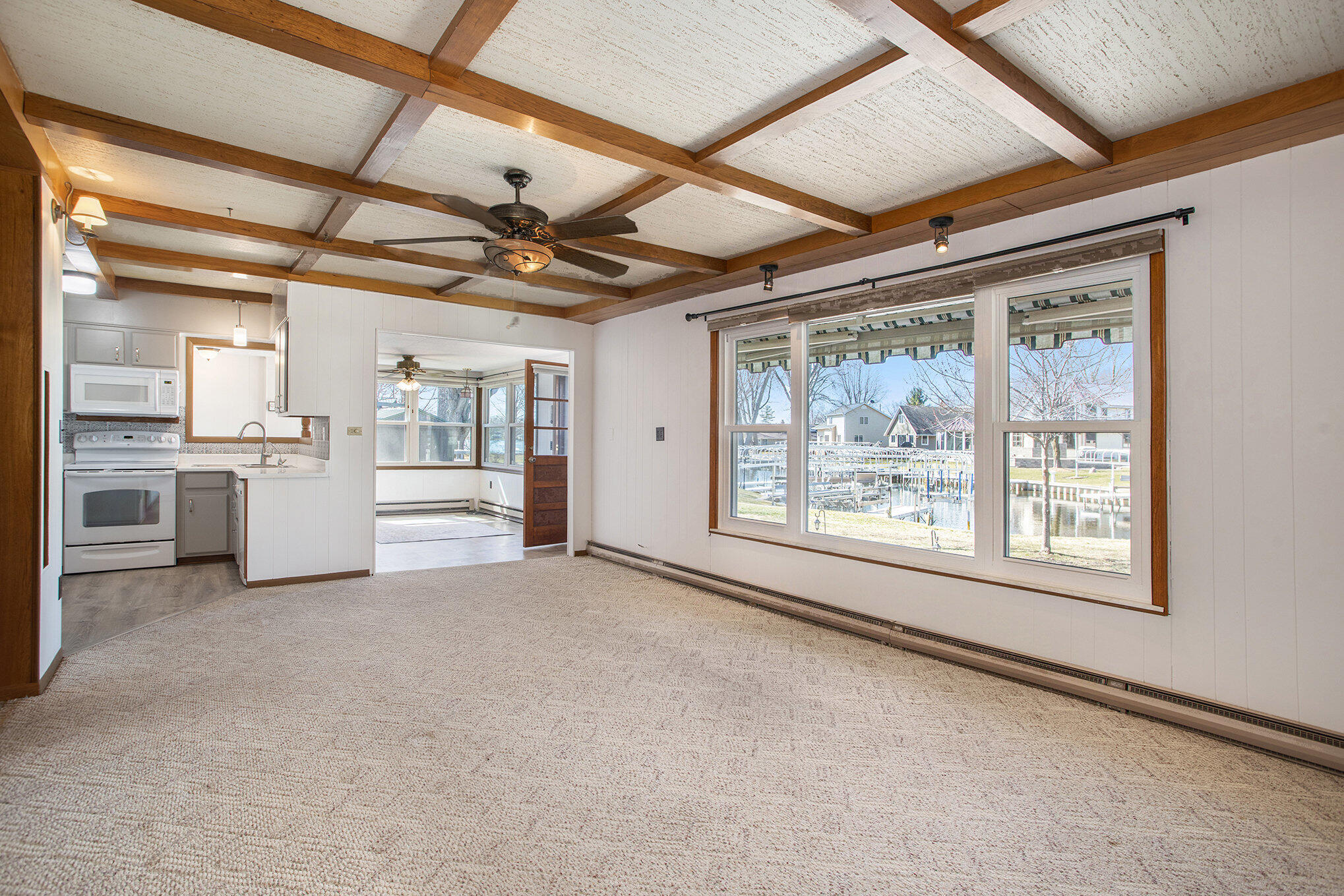 757 Lake Shore Point