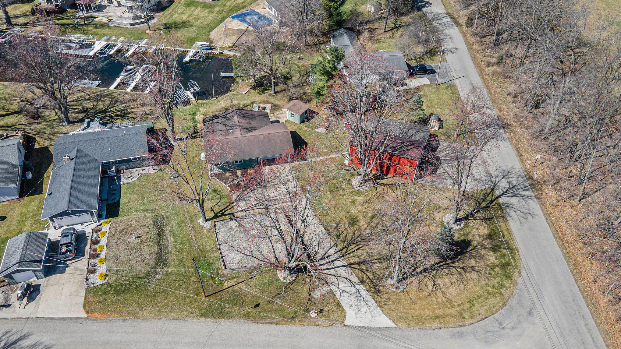 757 Lake Shore Point