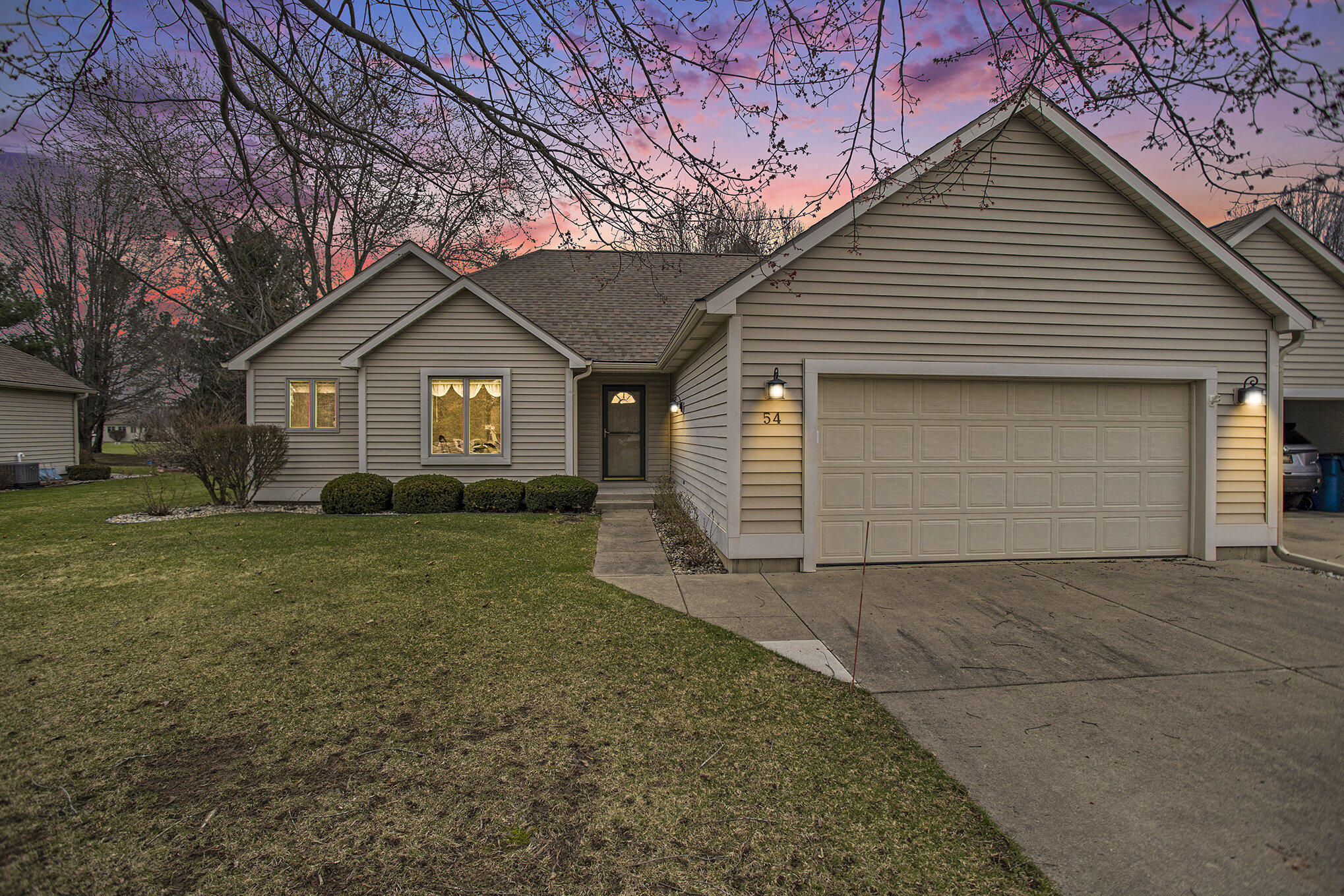 54 Oakdale Lane