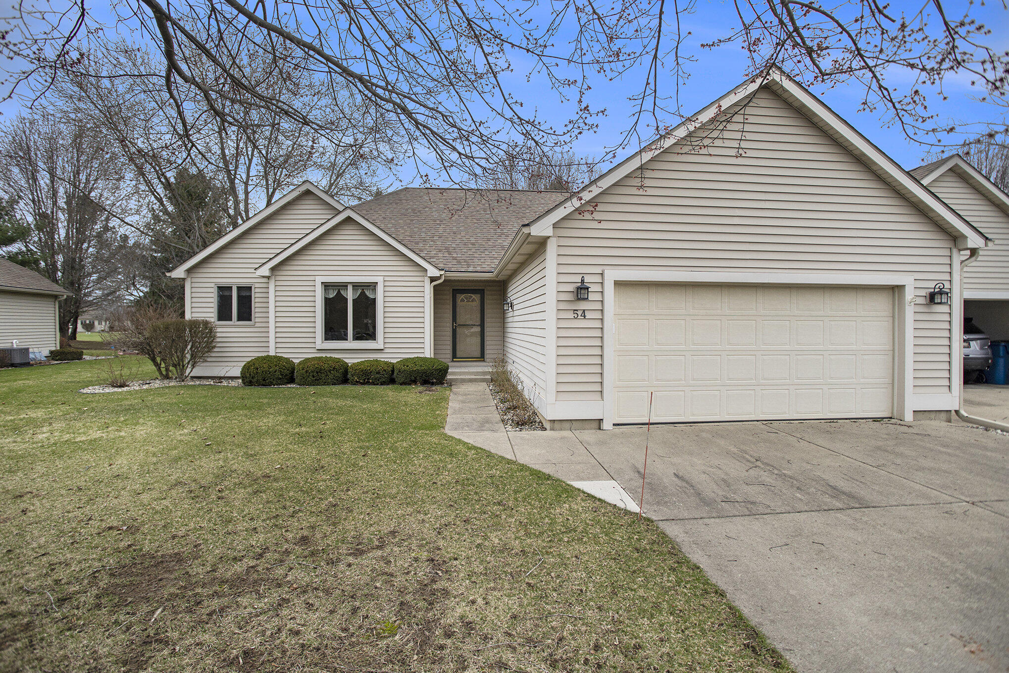 54 Oakdale Lane