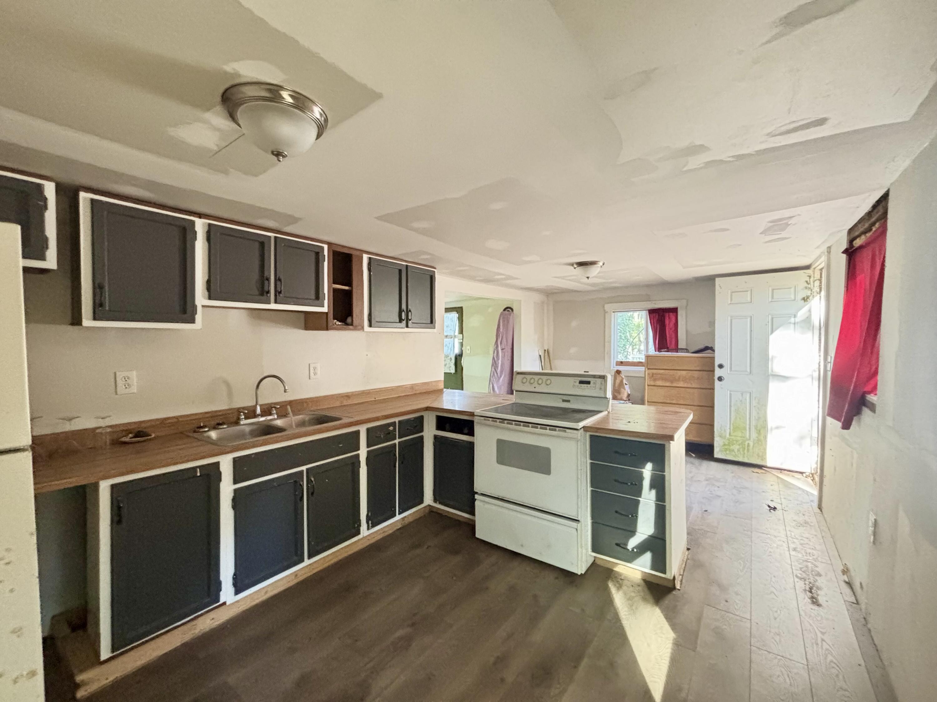 925 Shepherd Lane