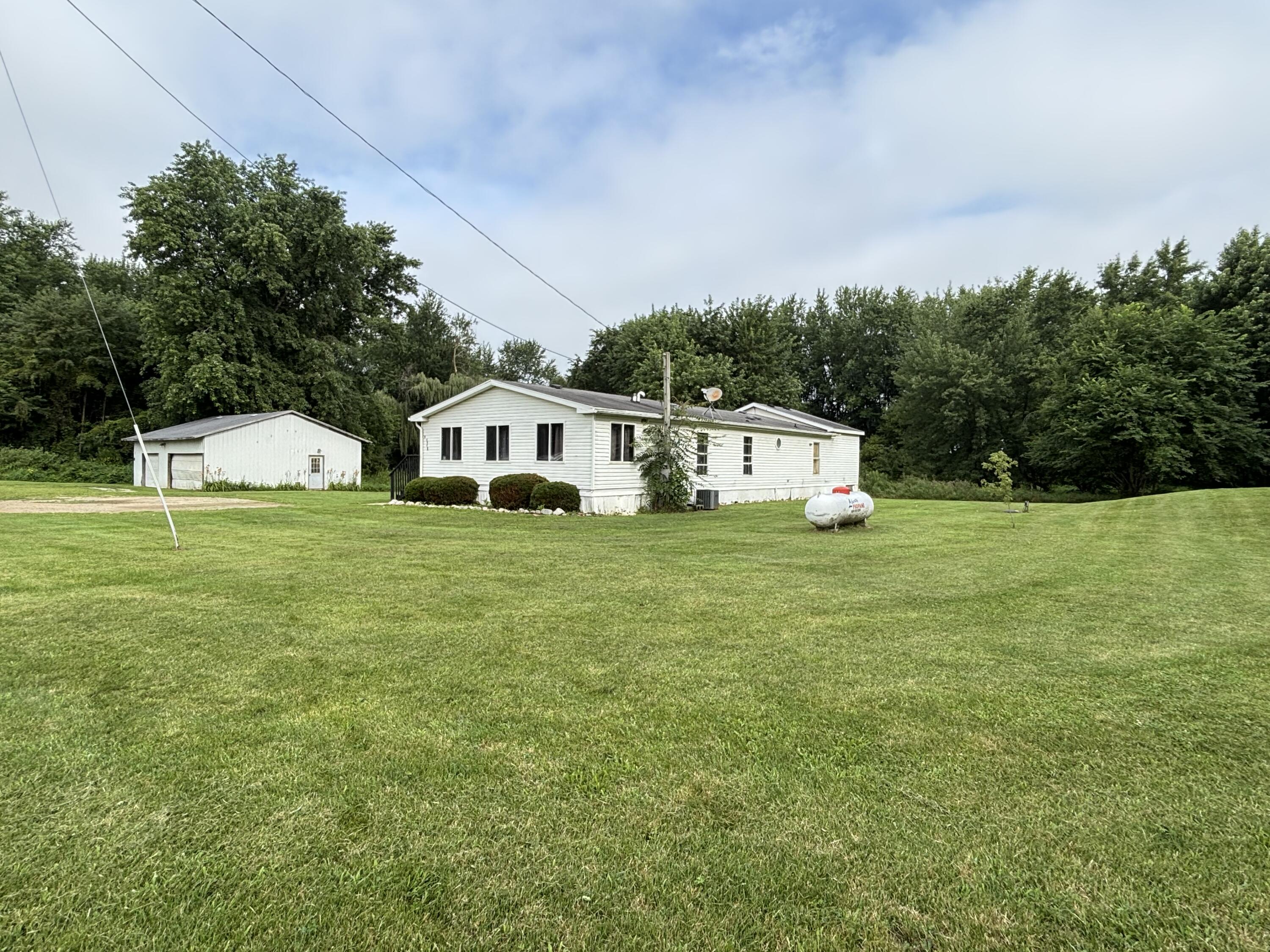 1118 E Chicago Road