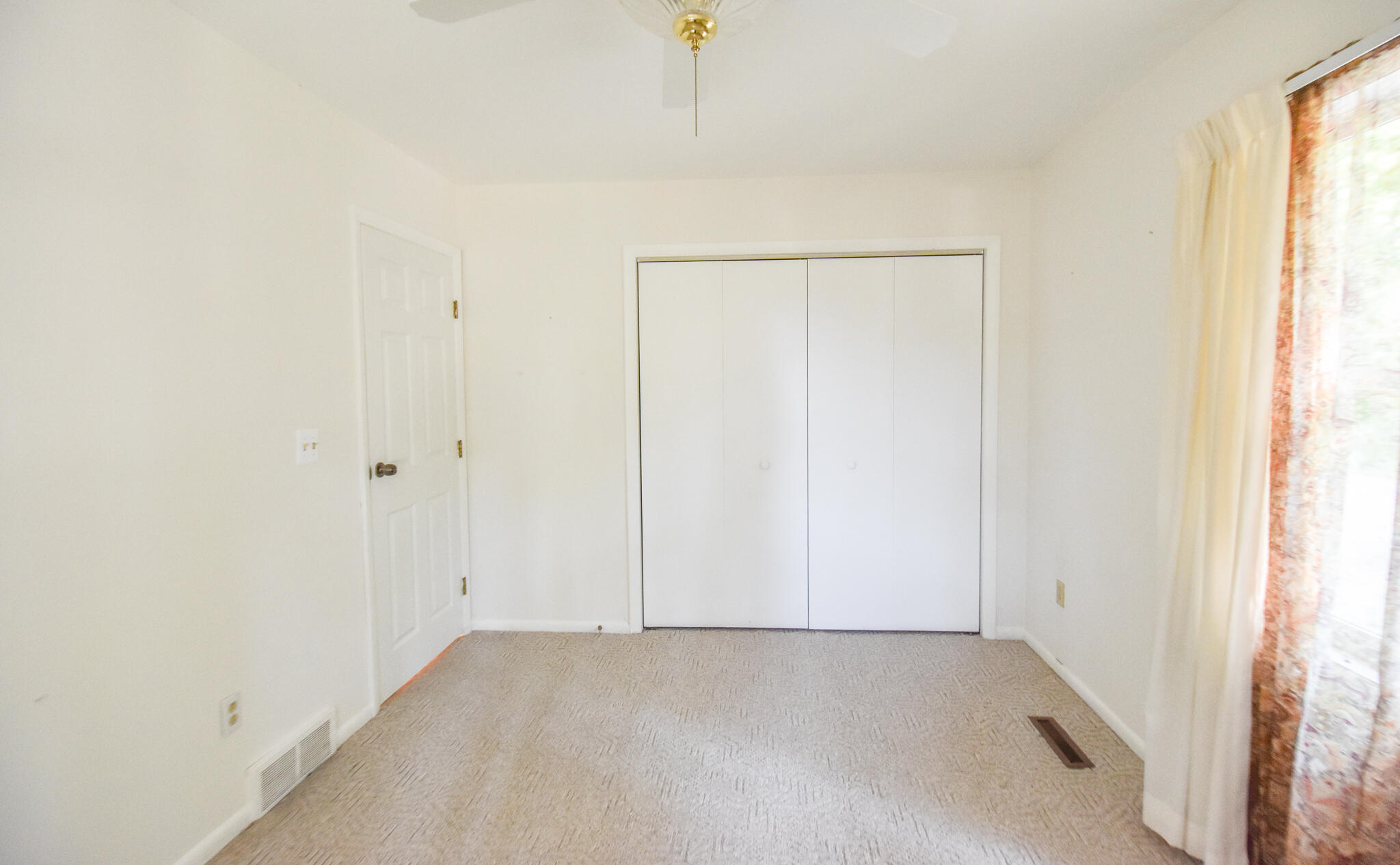 180 Crockett Drive