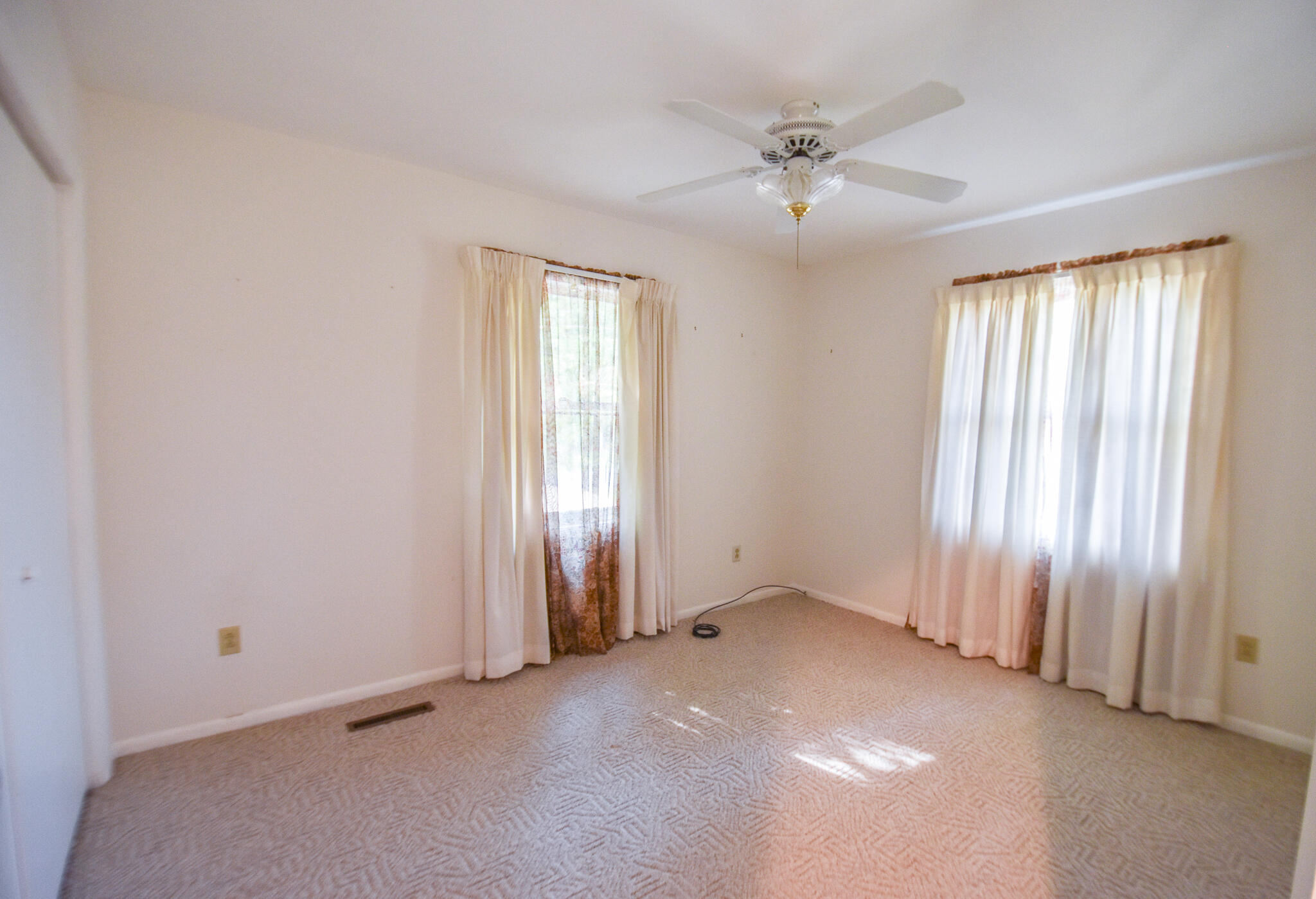 180 Crockett Drive