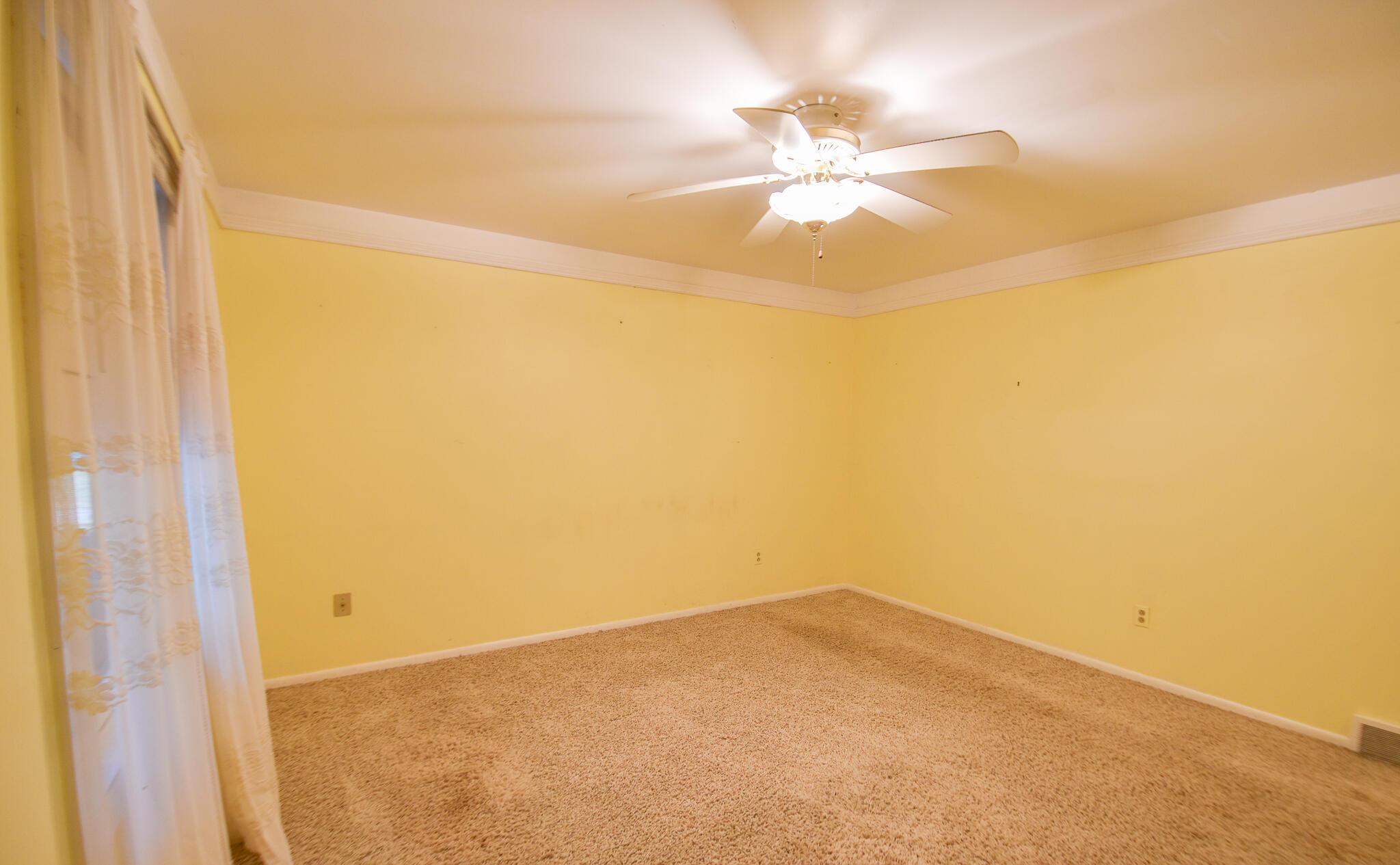 180 Crockett Drive