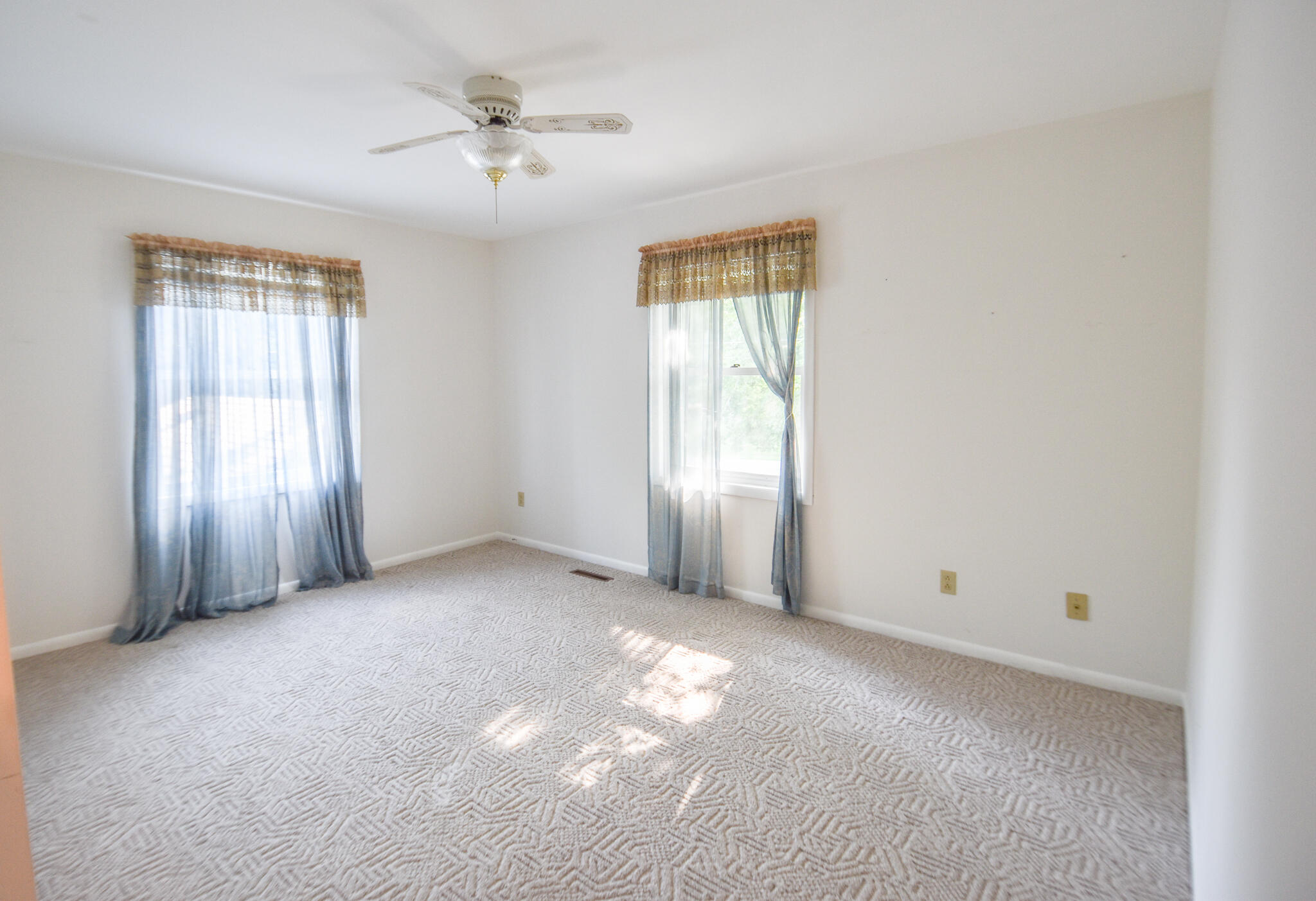 180 Crockett Drive