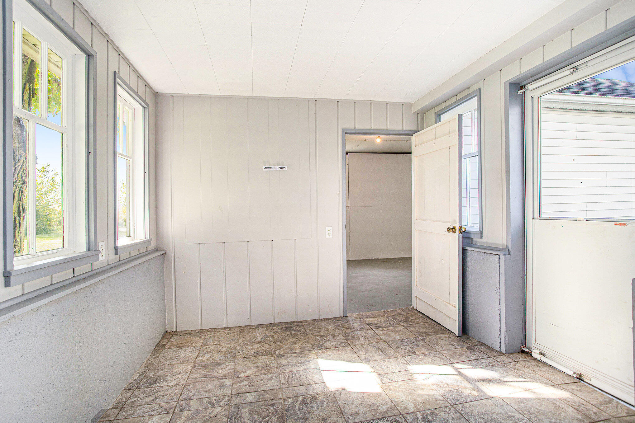 317 W Colon Road