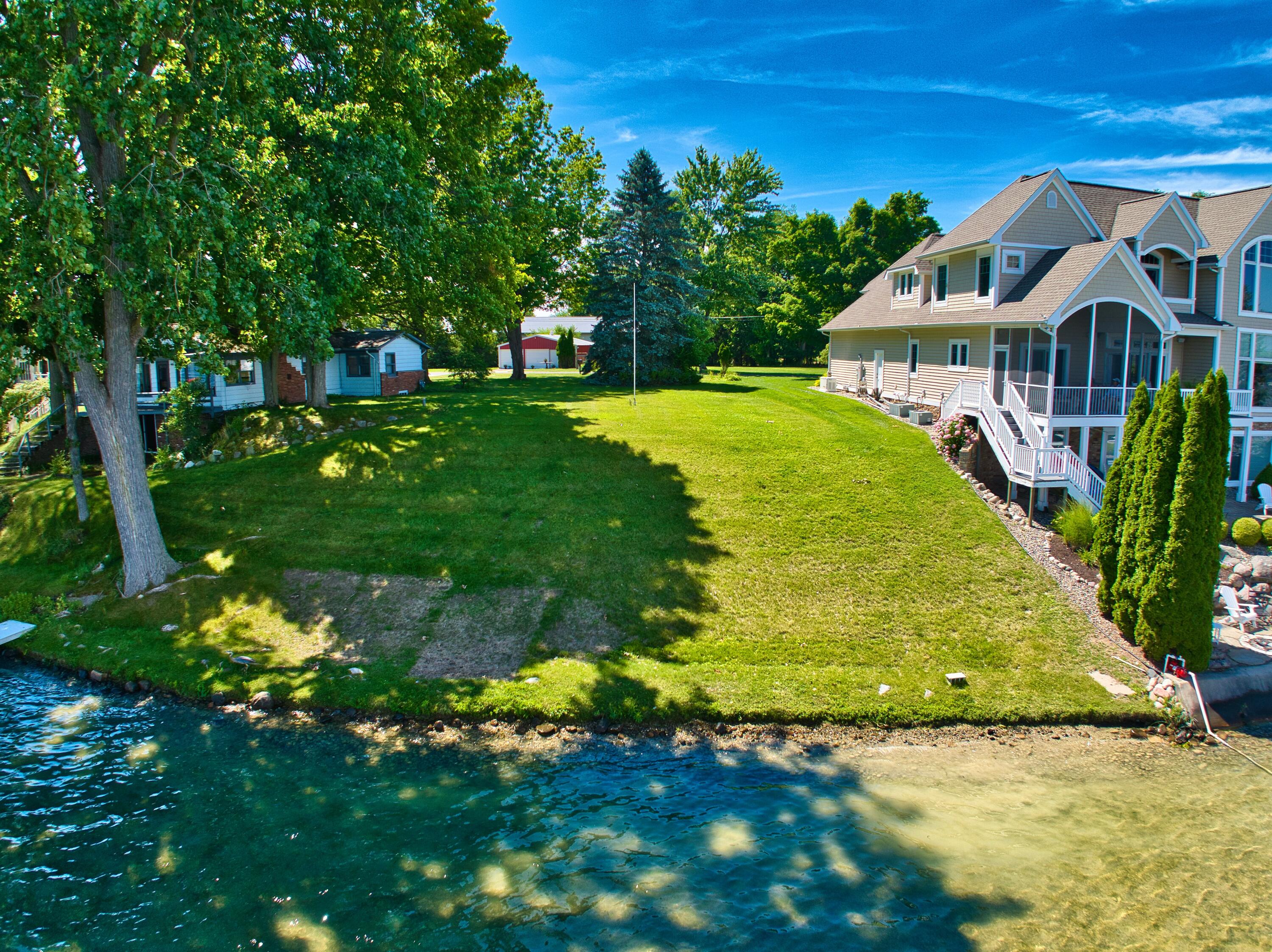 633 Pearl Beach Dr.