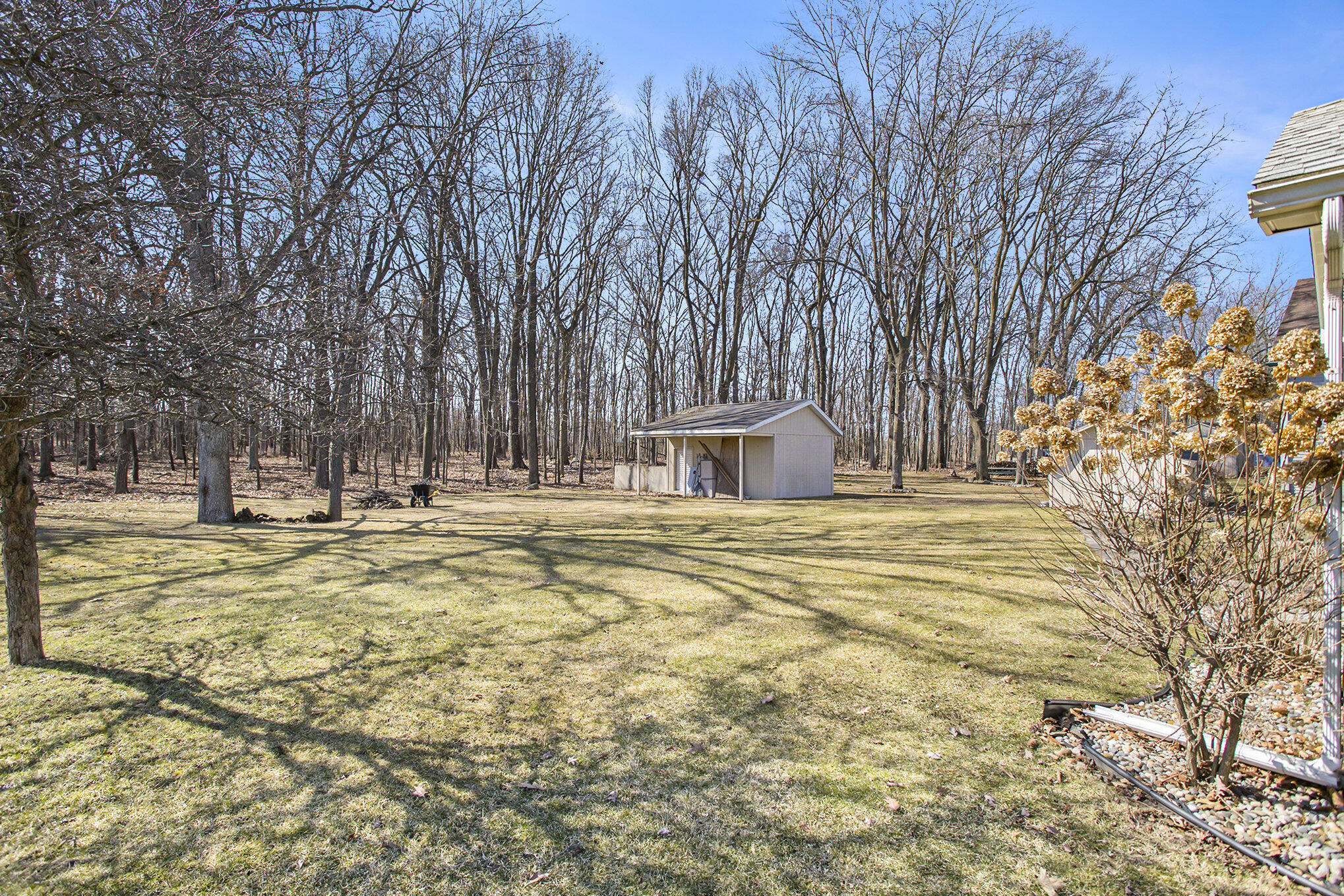 437 Kenaston Drive