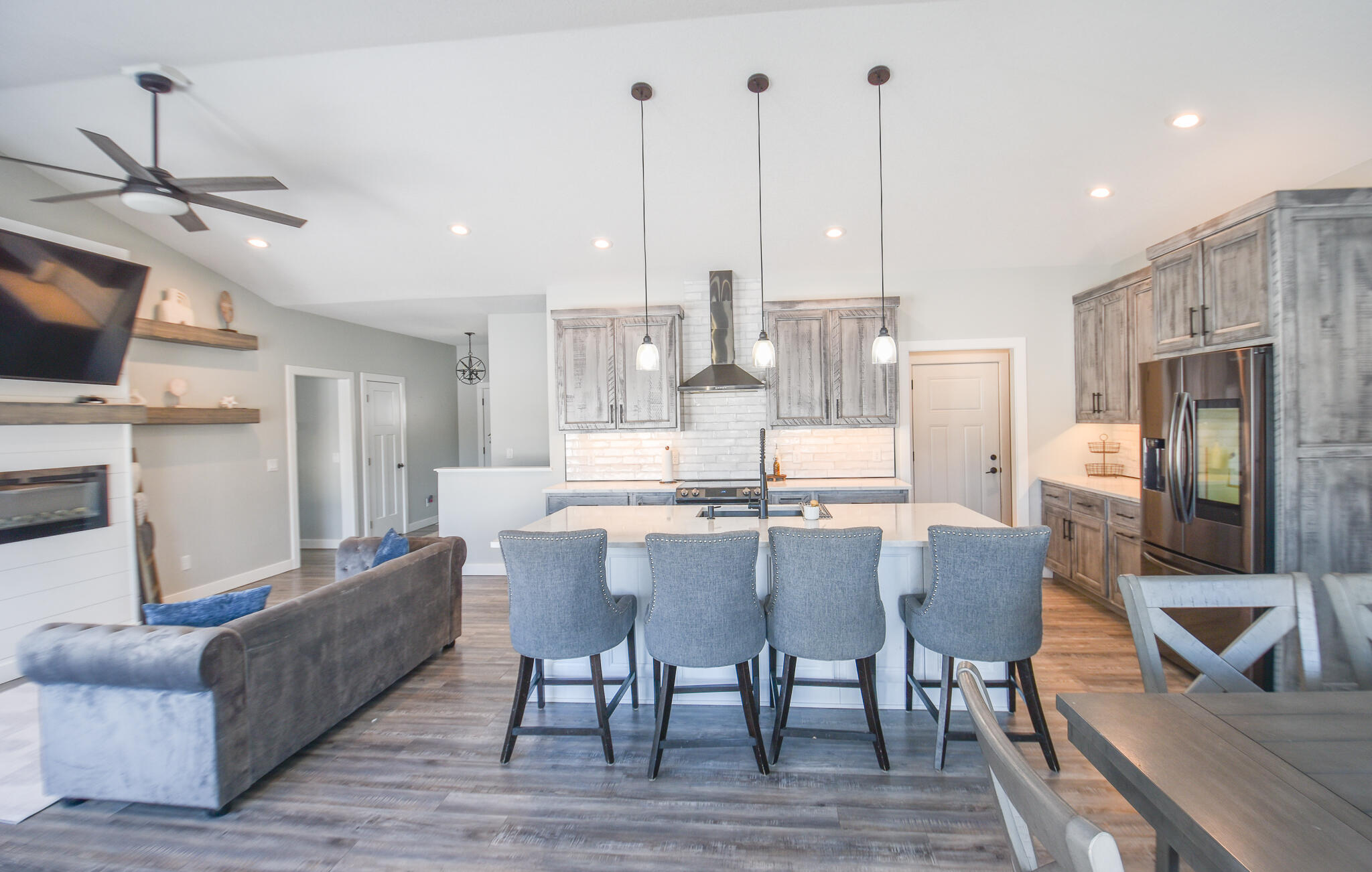 561 Wedge Court