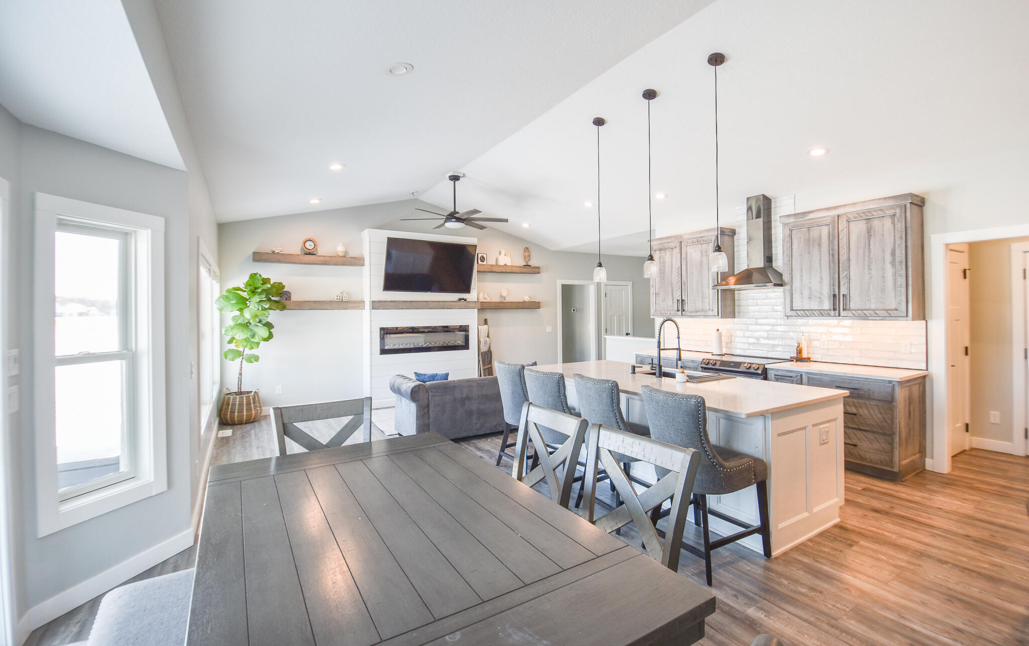 561 Wedge Court