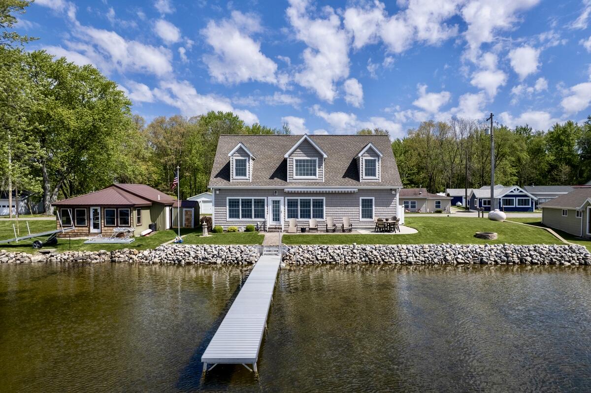 243 E Rose Road