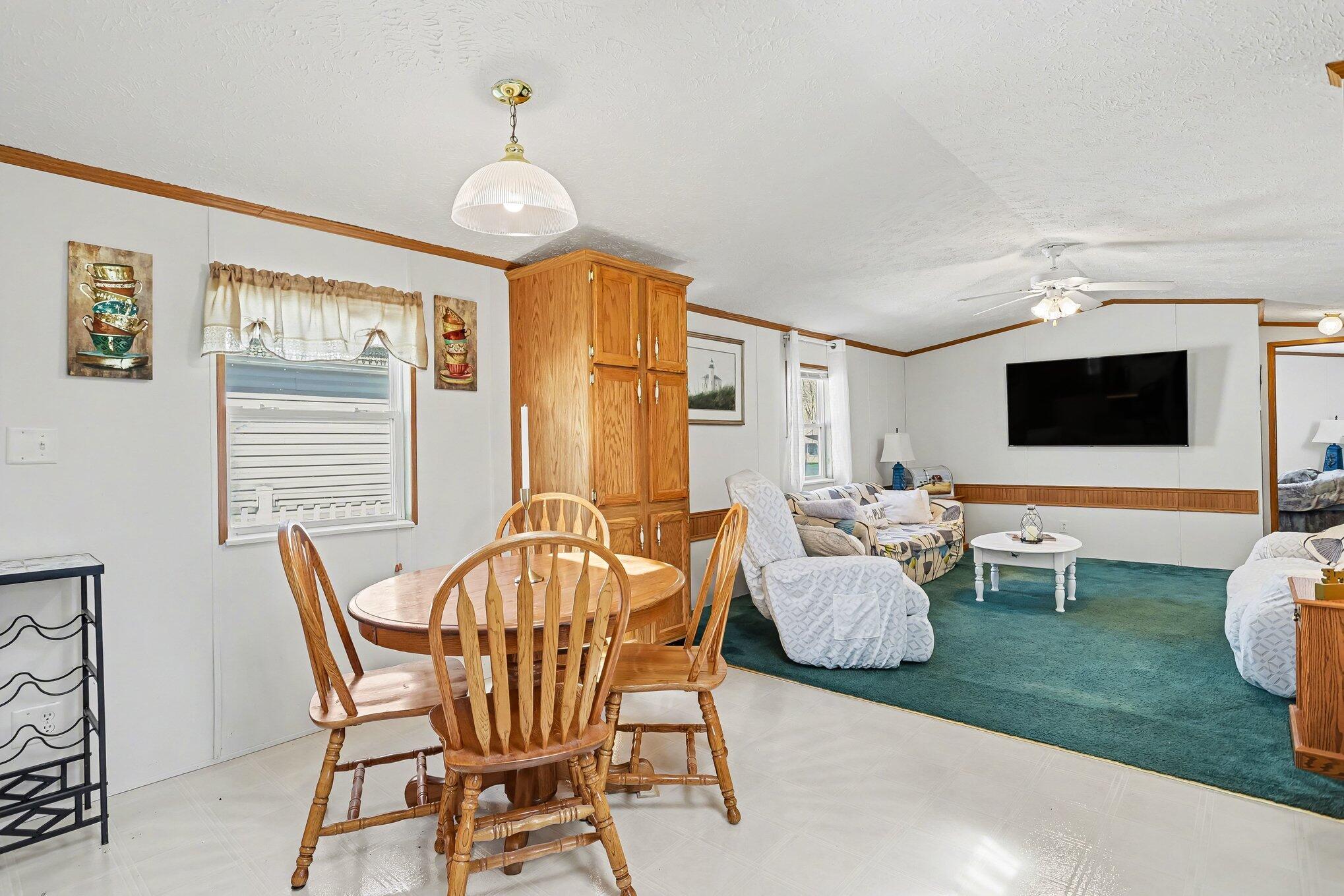 572 Maple Lane