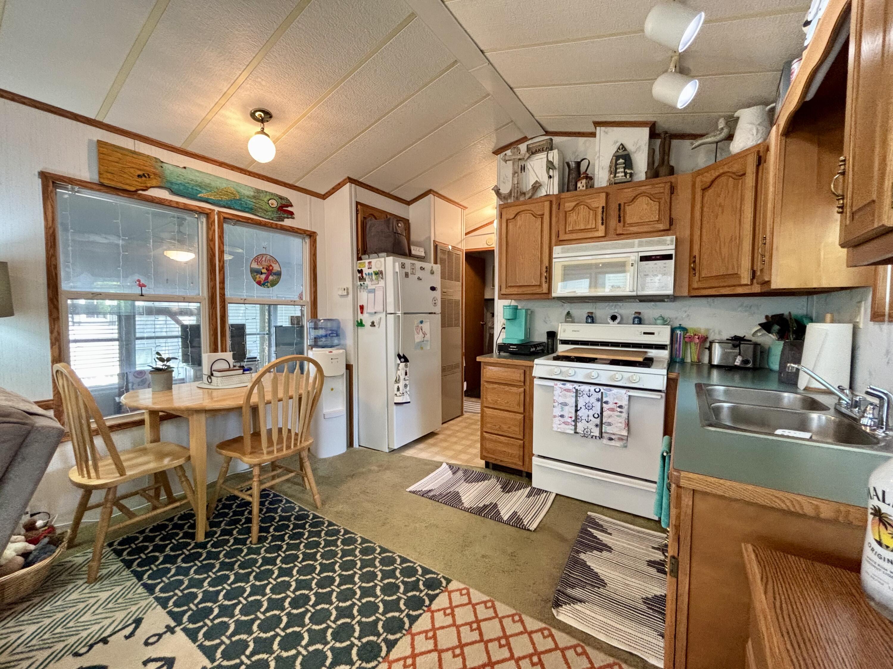734 Fountain Lane
