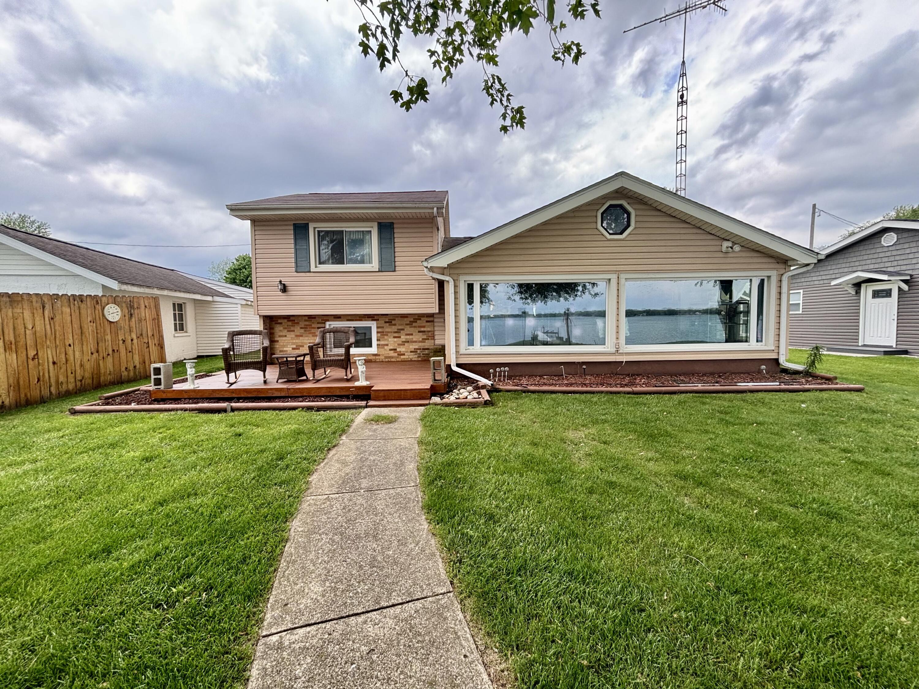 163 Lakeside Drive