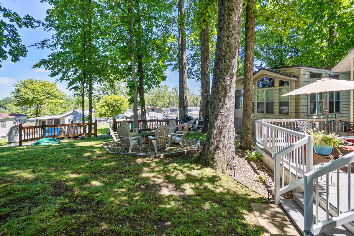 634 Hillview Lane