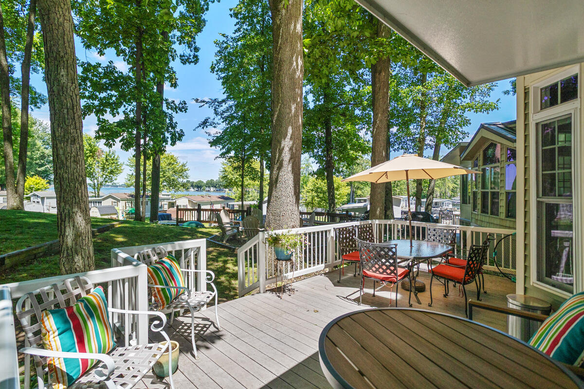 634 Hillview Lane